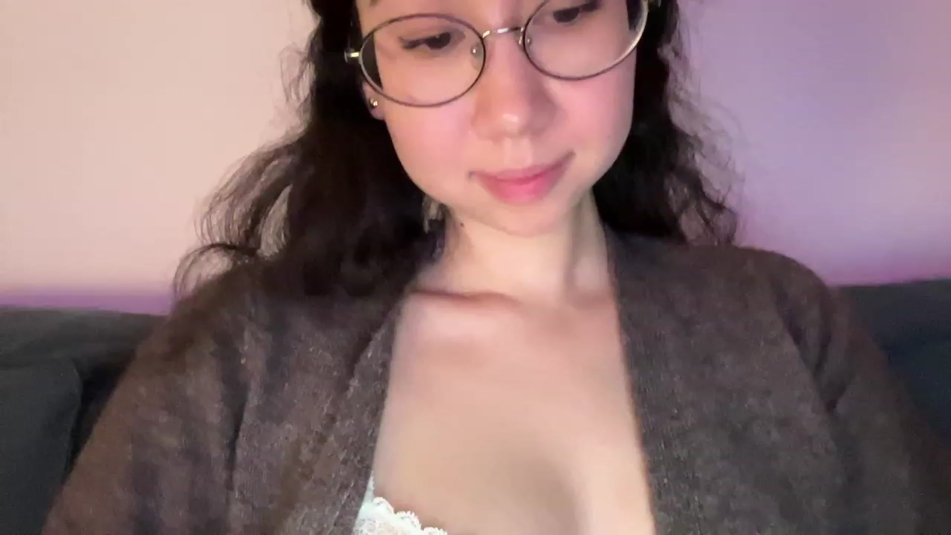 Gallery image thumbnail from cute_asian69's myfreecams stream on, 10/09/2023, 04:25 image 14 of 20