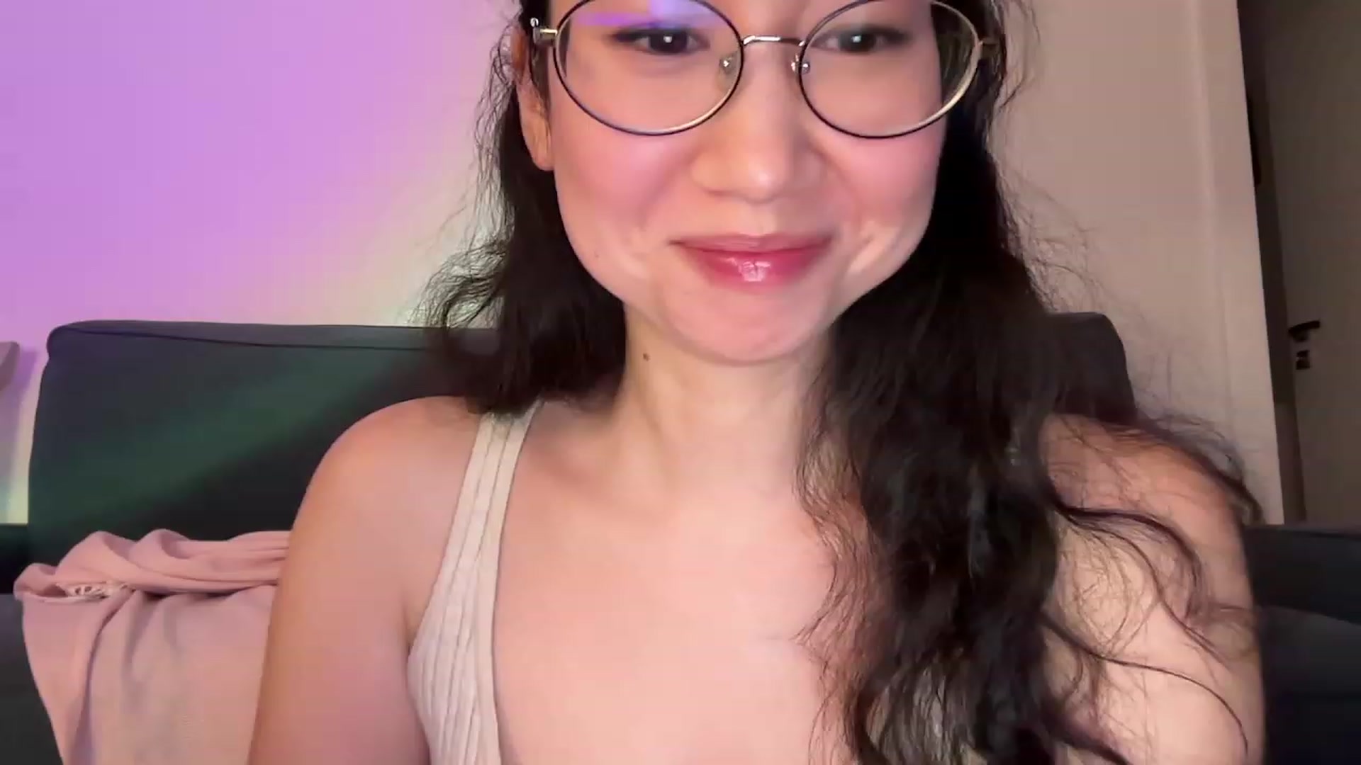 Gallery image thumbnail from cute_asian69's myfreecams stream on, 10/31/2023, 02:26 image 6 of 20