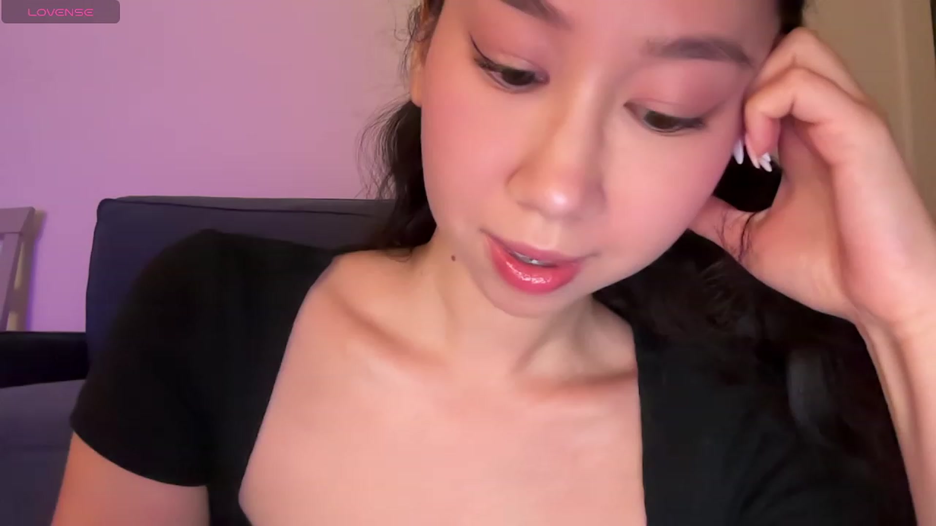 Gallery image thumbnail from cute_asian69's myfreecams stream on, 11/13/2023, 01:24 image 4 of 20