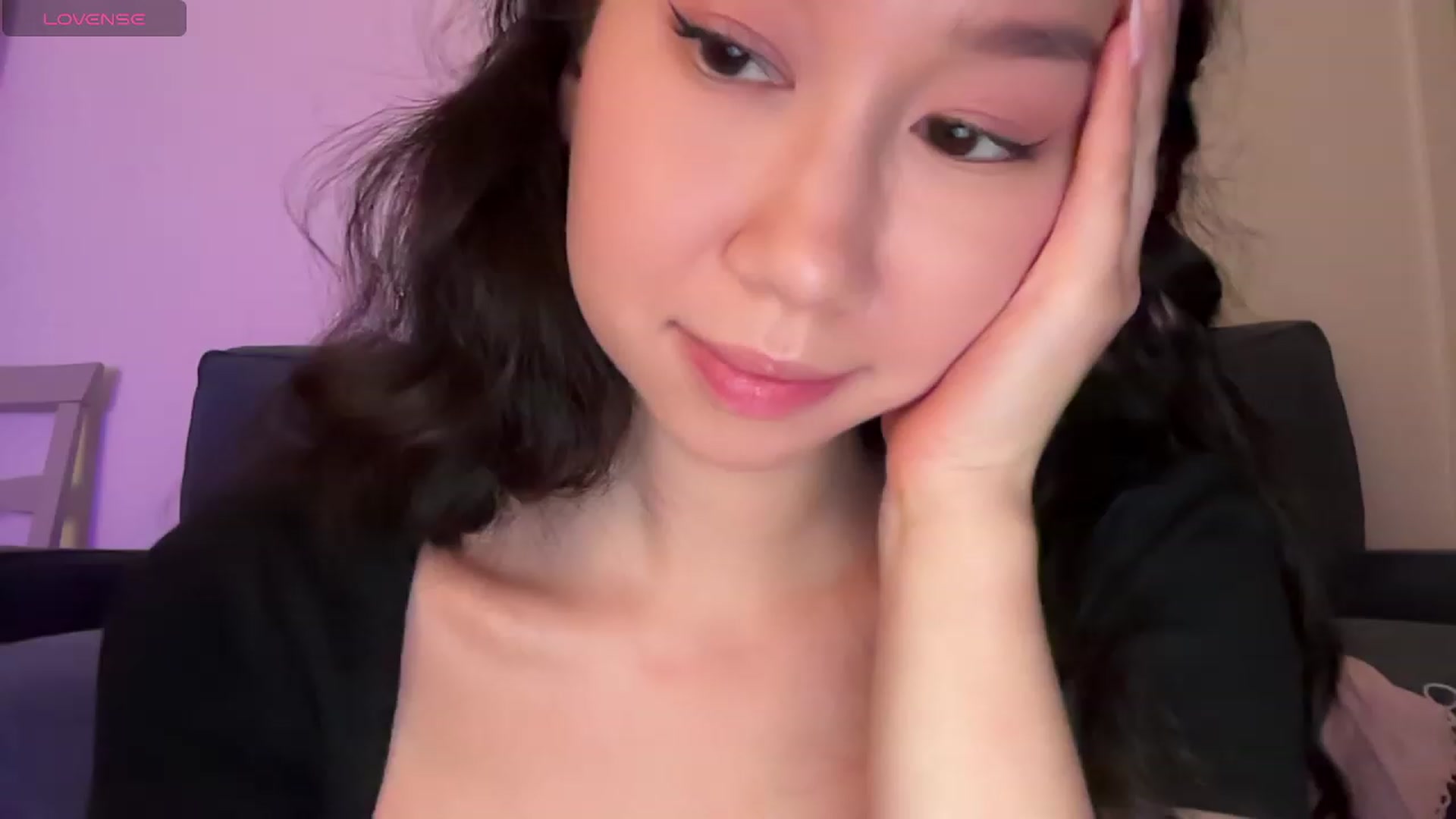 Gallery image thumbnail from cute_asian69's myfreecams stream on, 11/13/2023, 04:43 image 10 of 20