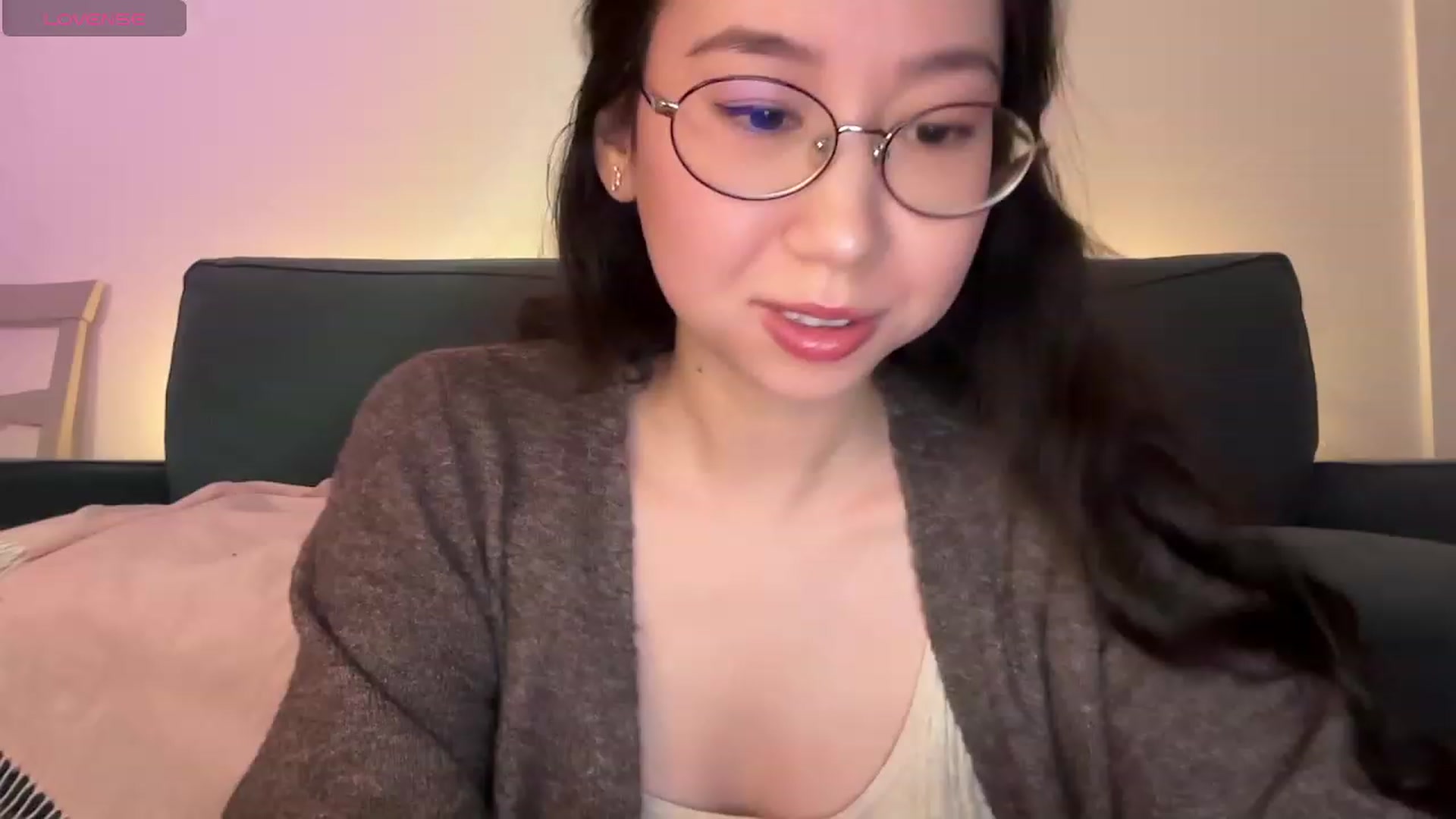 Gallery image thumbnail from cute_asian69's myfreecams stream on, 12/01/2023, 01:21 image 3 of 20