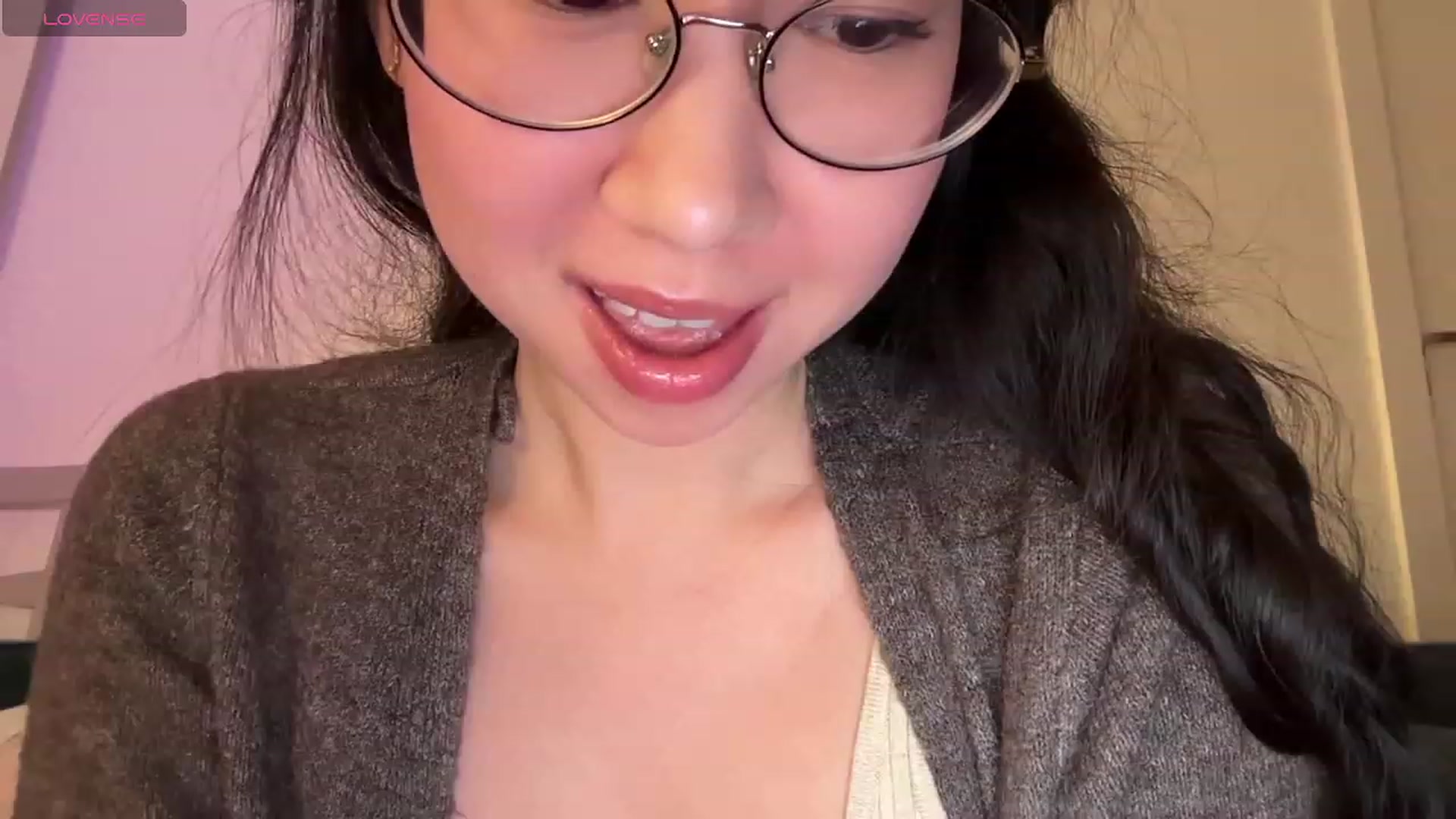 Gallery image thumbnail from cute_asian69's myfreecams stream on, 12/01/2023, 01:21 image 9 of 20