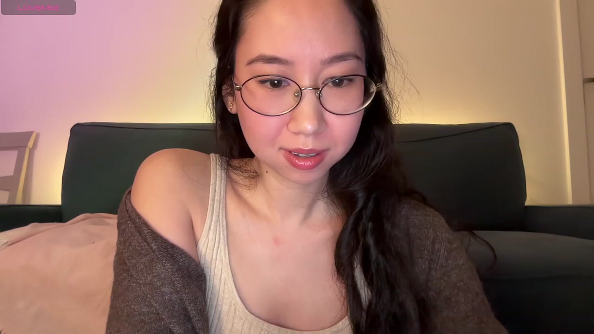 Gallery image thumbnail from cute_asian69's myfreecams stream on, 12/01/2023, 01:21 image 12 of 20
