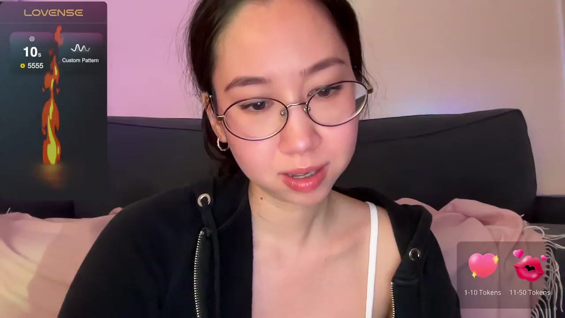 Gallery image thumbnail from cute_asian69's myfreecams stream on, 12/14/2023, 02:17 image 9 of 20