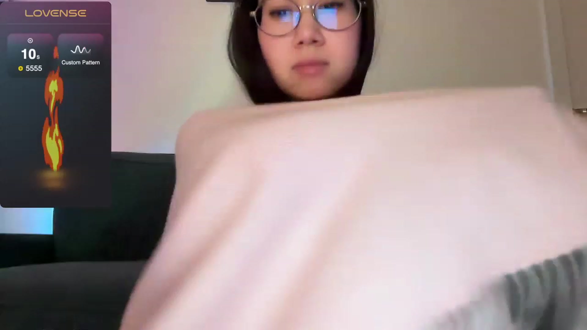 Gallery image thumbnail from cute_asian69's myfreecams stream on, 12/14/2023, 02:17 image 16 of 20