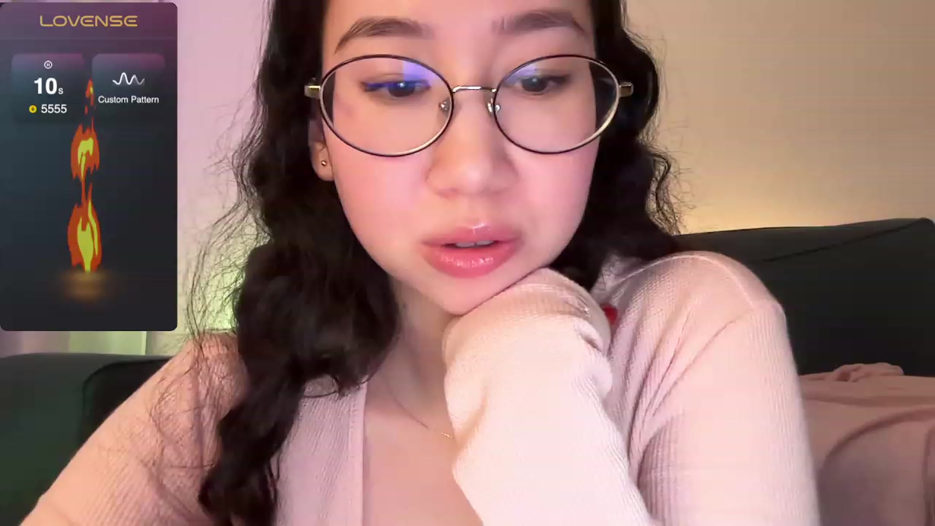 Gallery image thumbnail from cute_asian69's myfreecams stream on, 12/16/2023, 02:01 image 13 of 20