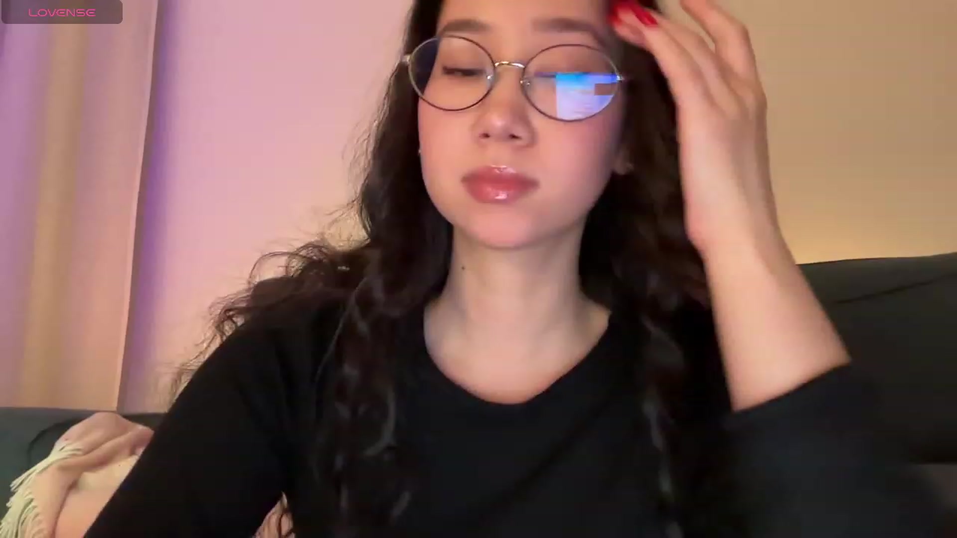 Gallery image thumbnail from cute_asian69's myfreecams stream on, 12/25/2023, 24:02 image 6 of 20