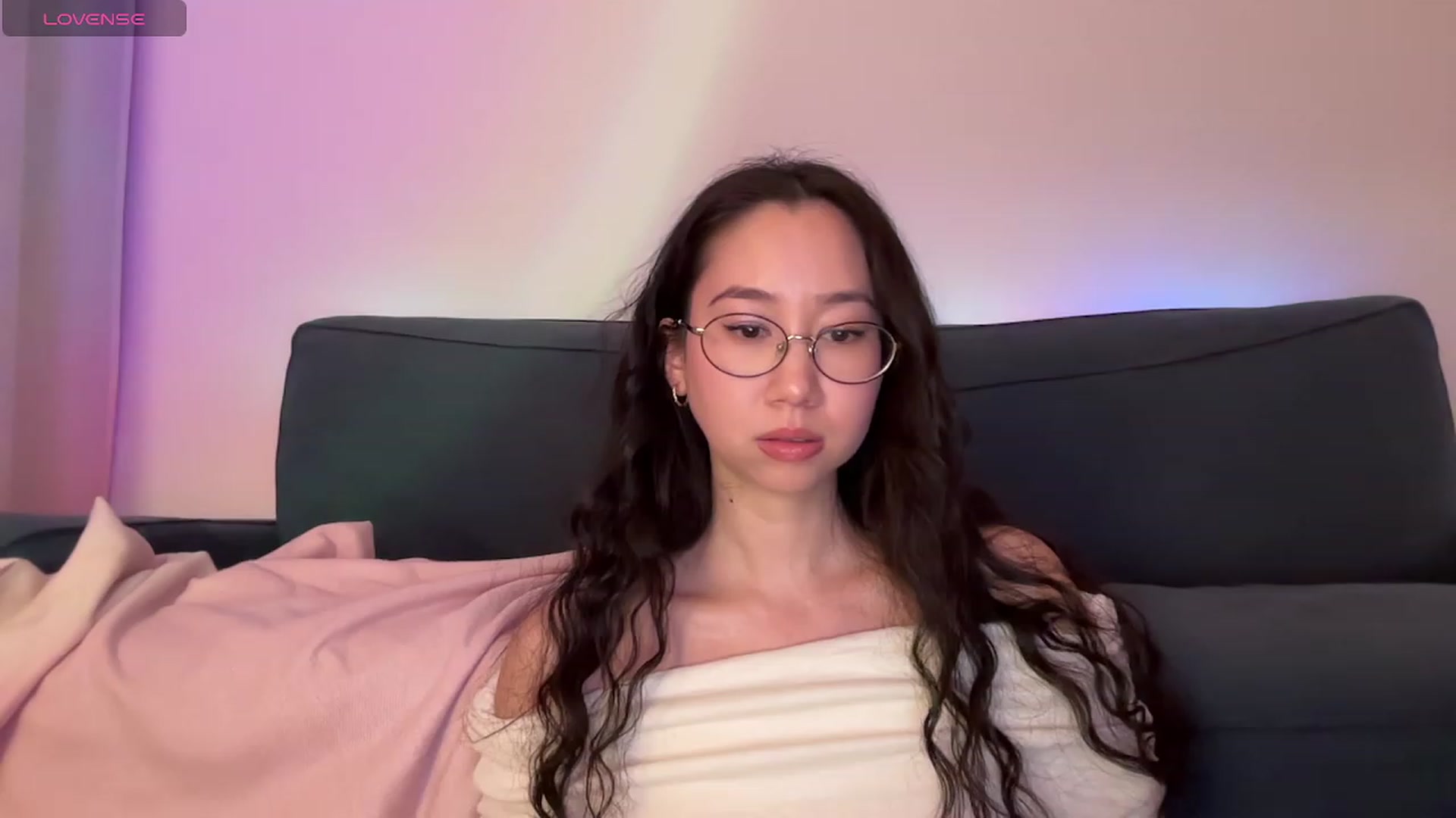 Gallery image thumbnail from cute_asian69's myfreecams stream on, 12/25/2023, 23:35 image 2 of 20