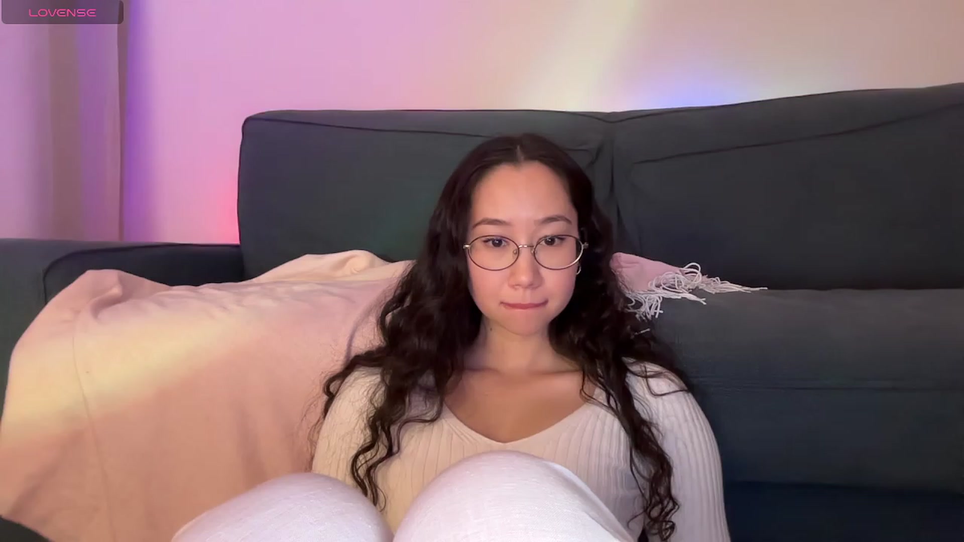 Gallery image thumbnail from cute_asian69's myfreecams stream on, 12/27/2023, 04:50 image 4 of 20
