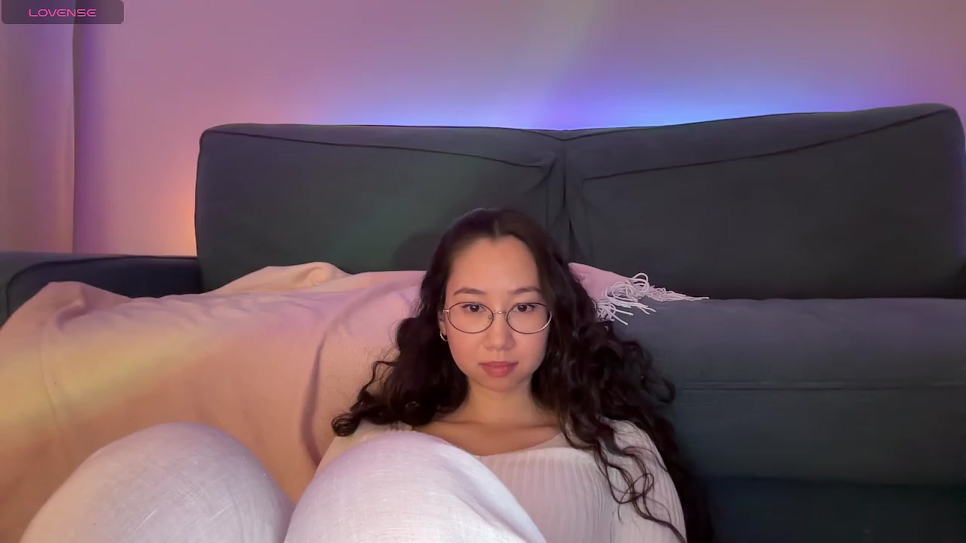 Gallery image thumbnail from cute_asian69's myfreecams stream on, 12/27/2023, 04:50 image 16 of 20