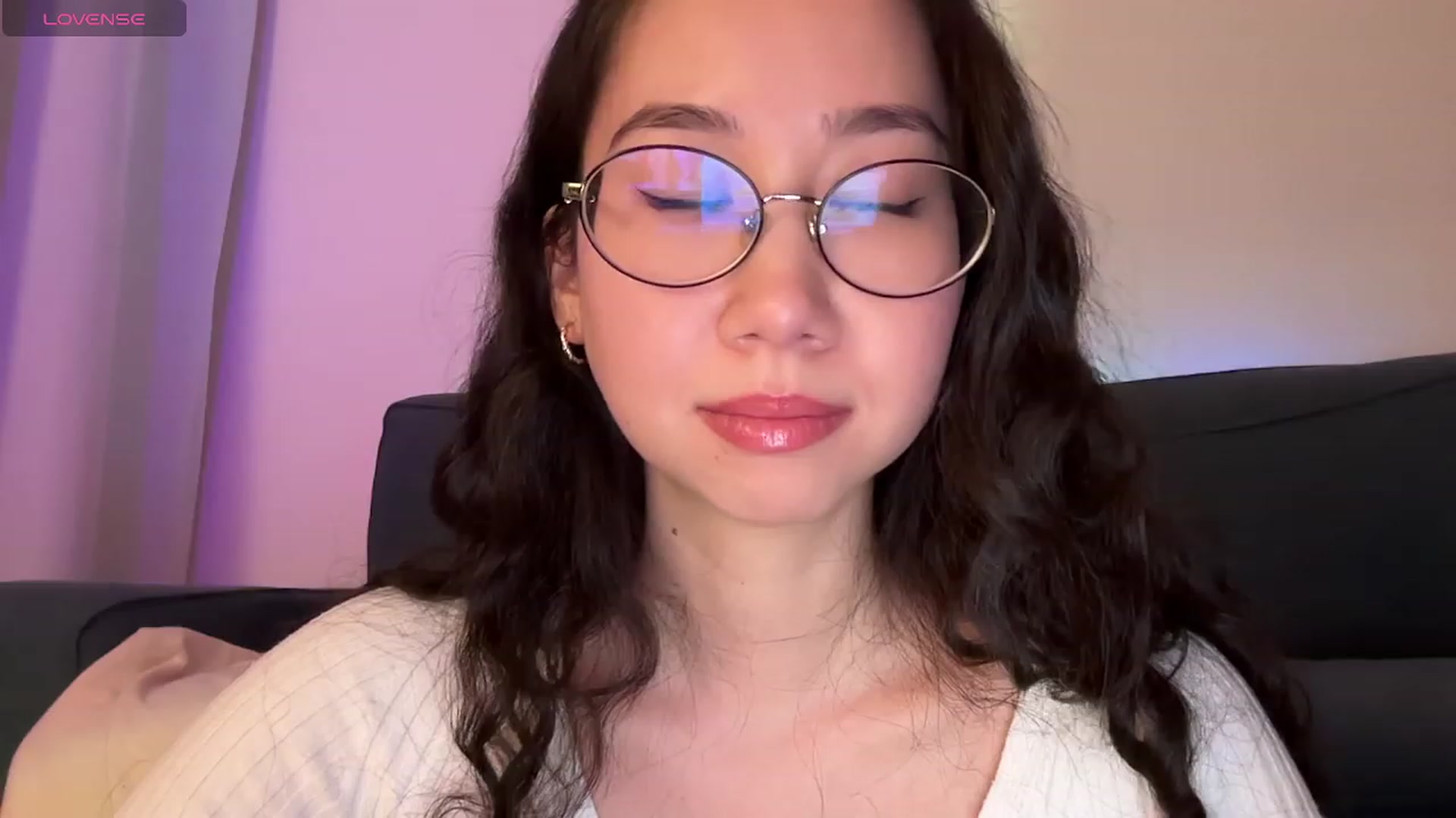 Gallery image thumbnail from cute_asian69's myfreecams stream on, 12/27/2023, 04:50 image 1 of 20