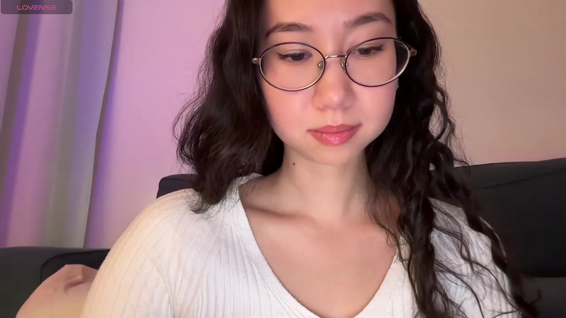 Gallery image thumbnail from cute_asian69's myfreecams stream on, 12/27/2023, 04:50 image 9 of 20