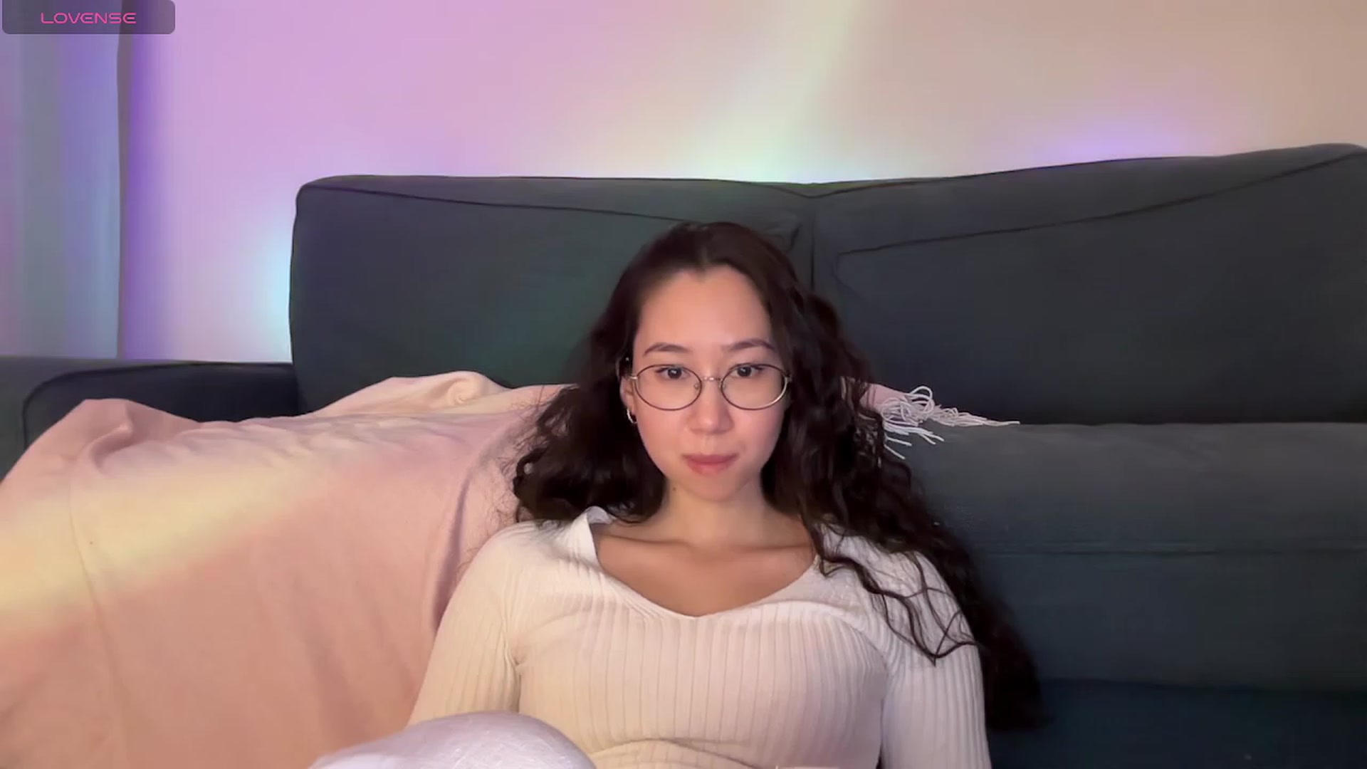Gallery image thumbnail from cute_asian69's myfreecams stream on, 12/27/2023, 04:50 image 13 of 20