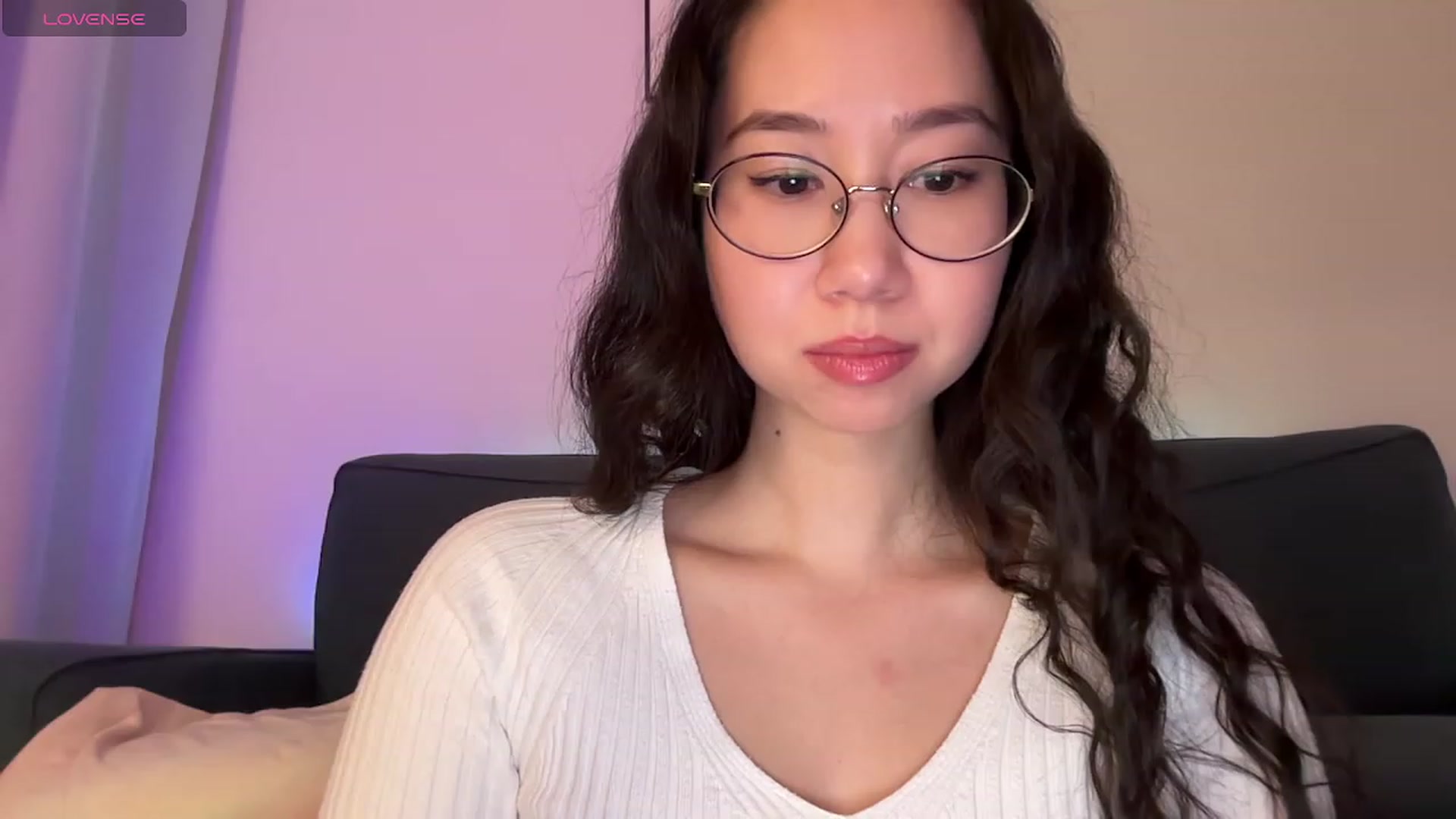 Gallery image thumbnail from cute_asian69's myfreecams stream on, 12/27/2023, 04:50 image 10 of 20