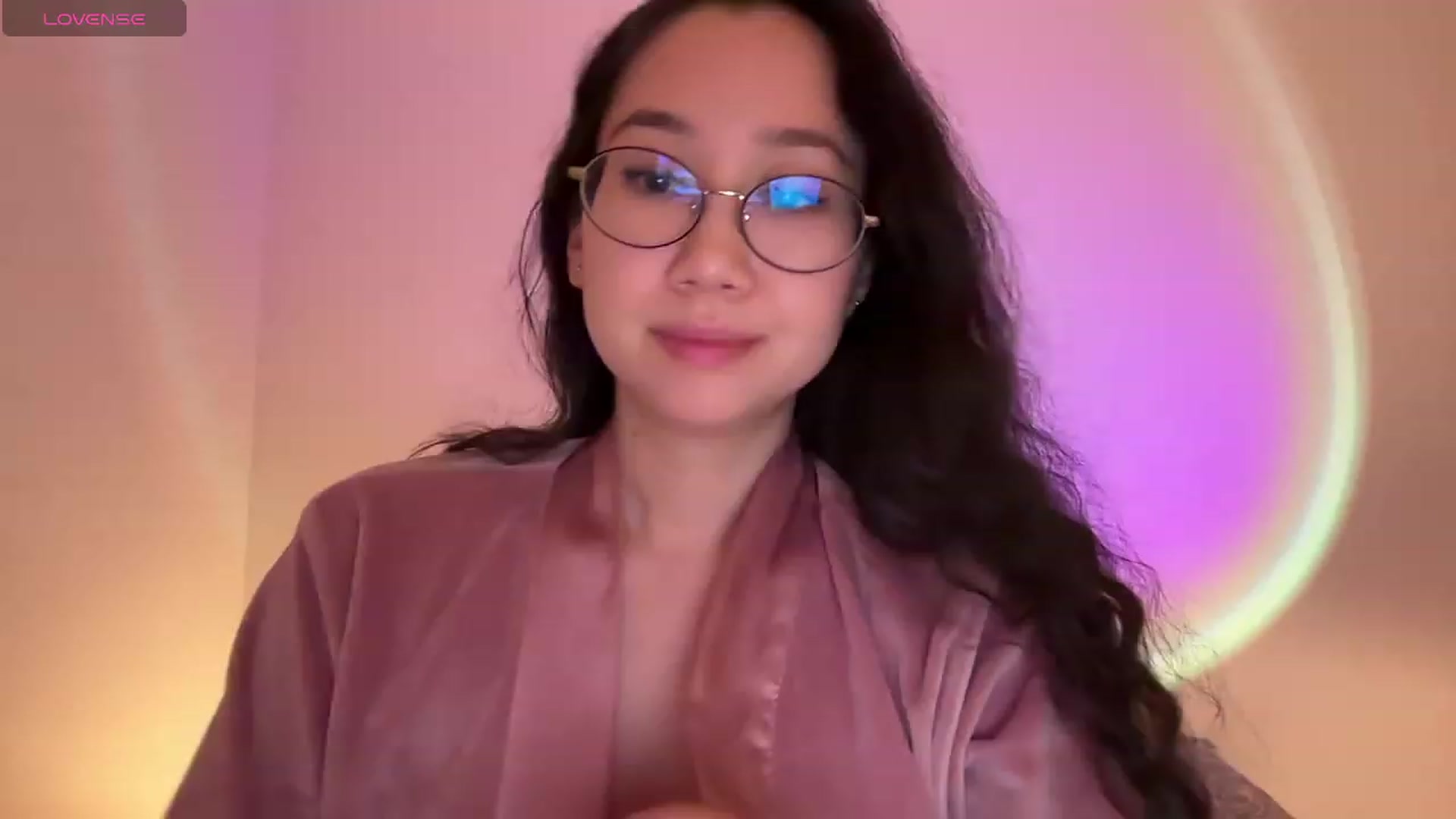 Gallery image thumbnail from cute_asian69's myfreecams stream on, 01/16/2024, 05:38 image 13 of 20