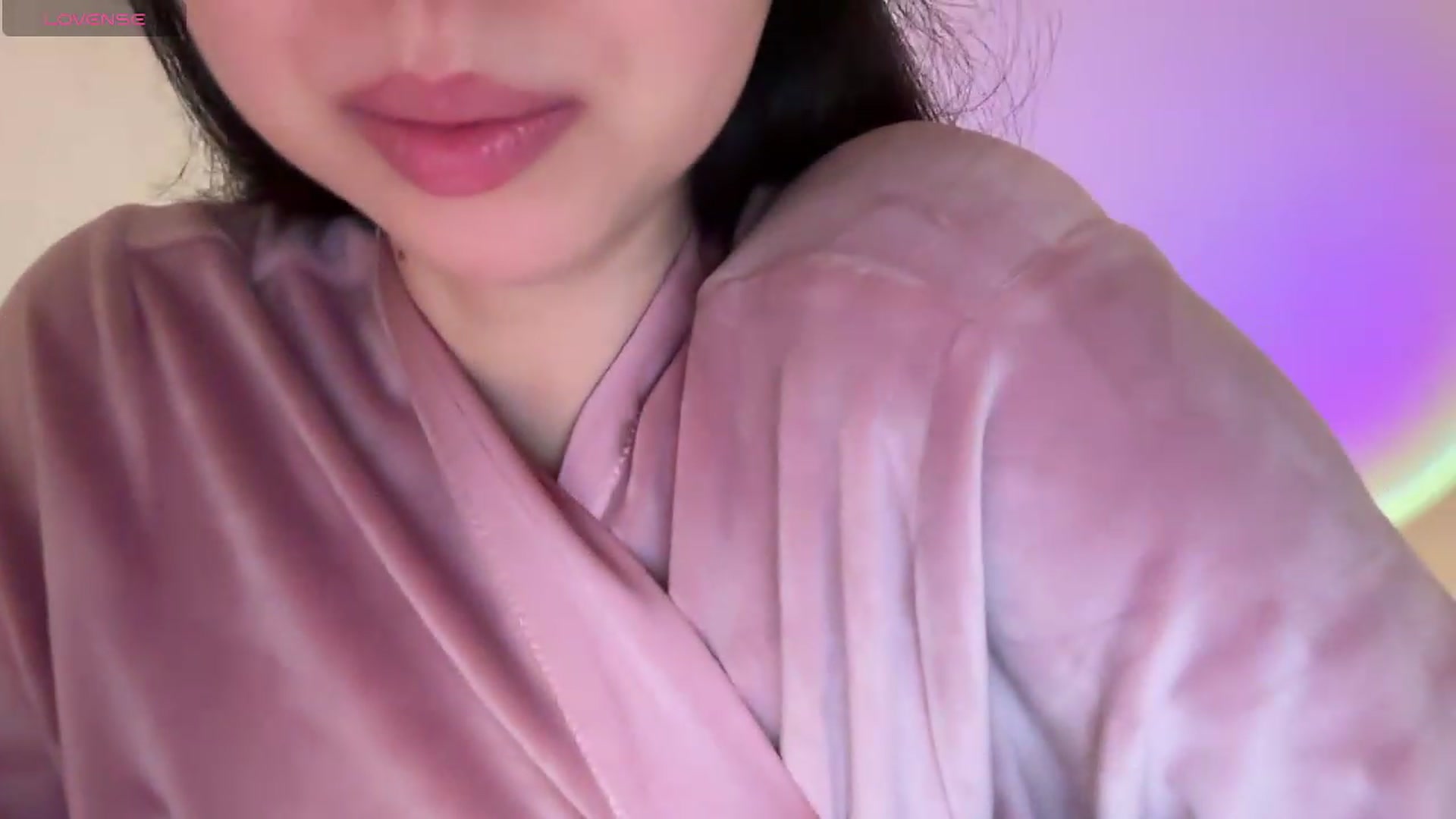 Gallery image thumbnail from cute_asian69's myfreecams stream on, 01/24/2024, 05:46 image 13 of 20