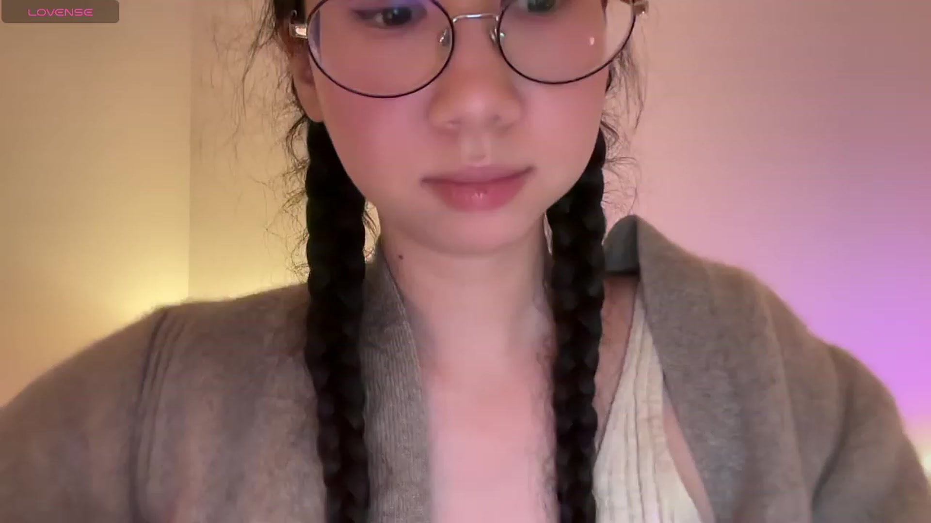 Gallery image thumbnail from cute_asian69's myfreecams stream on, 02/25/2024, 01:24 image 15 of 20