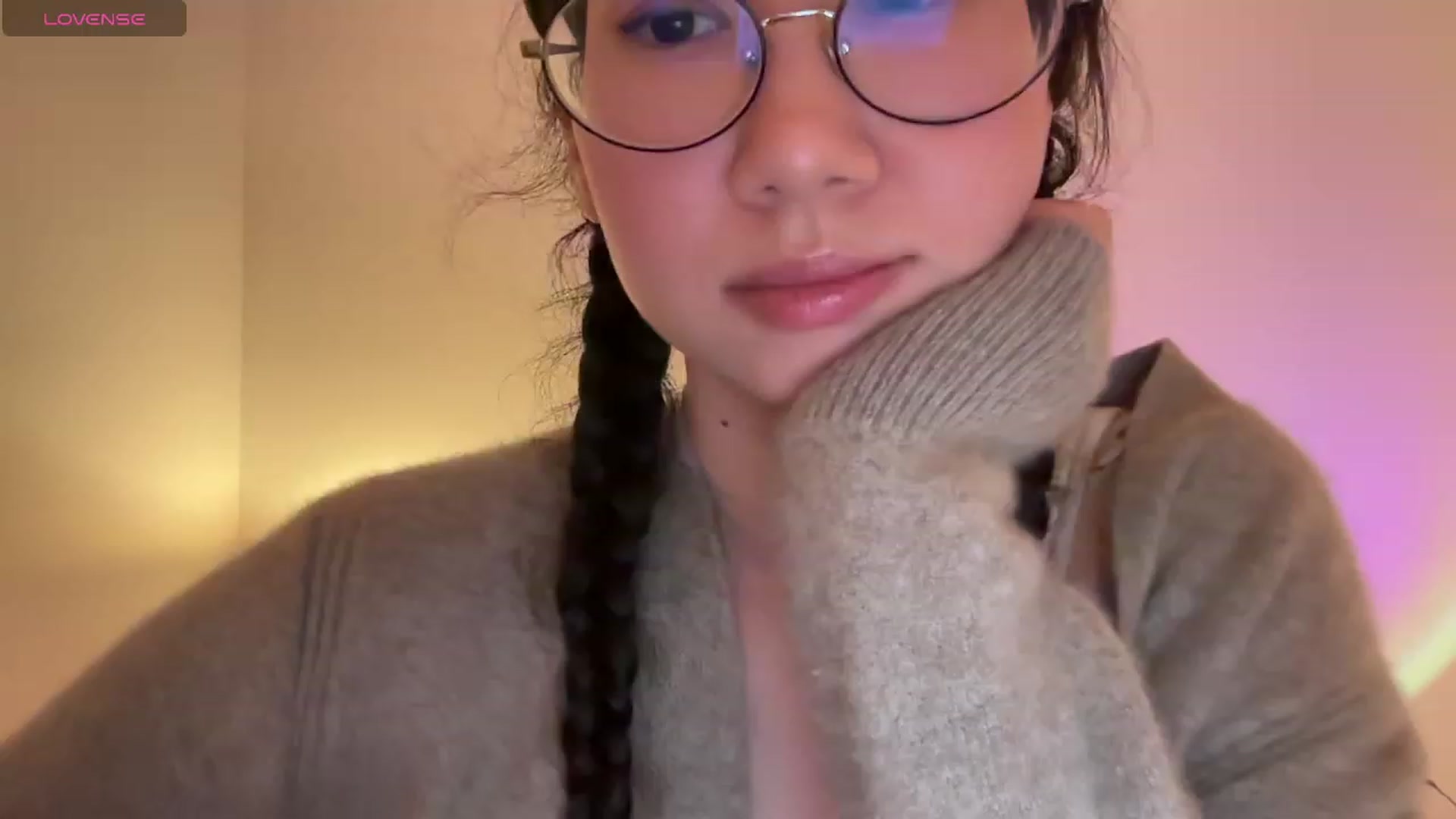 Gallery image thumbnail from cute_asian69's myfreecams stream on, 02/25/2024, 01:24 image 7 of 20