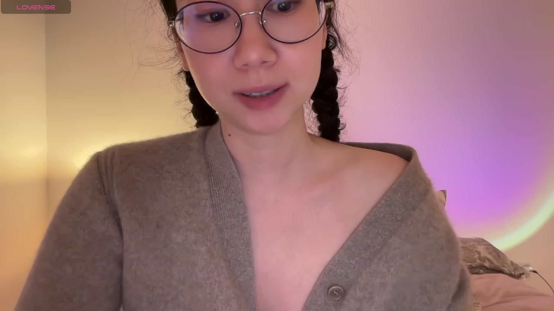 Gallery image thumbnail from cute_asian69's myfreecams stream on, 02/25/2024, 05:58 image 17 of 20