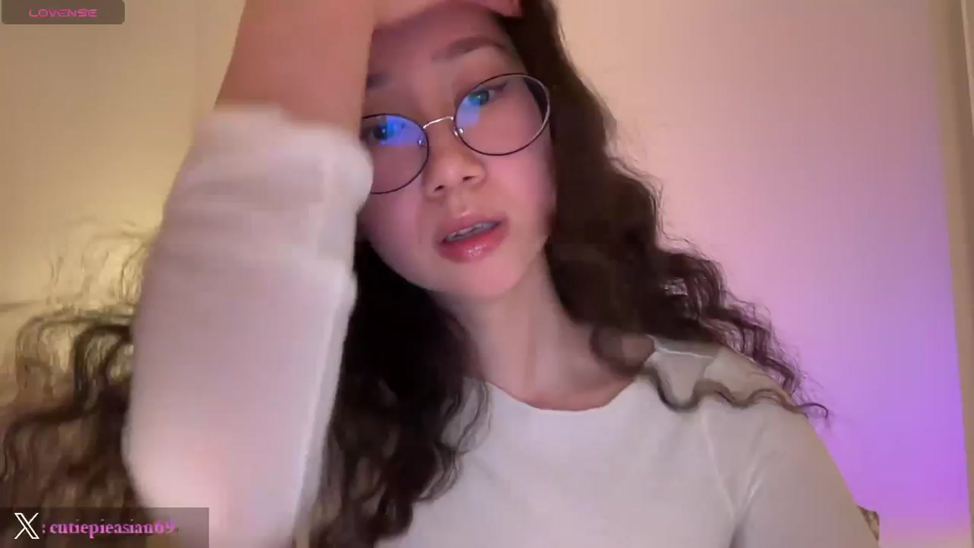 Gallery image thumbnail from cute_asian69's myfreecams stream on, 02/27/2024, 01:03 image 8 of 20