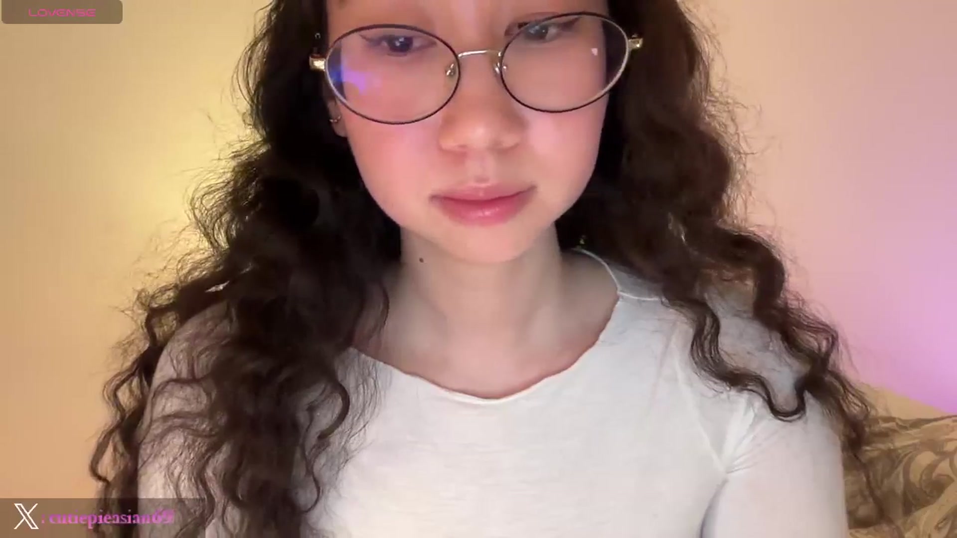 Gallery image thumbnail from cute_asian69's myfreecams stream on, 02/27/2024, 01:03 image 19 of 20