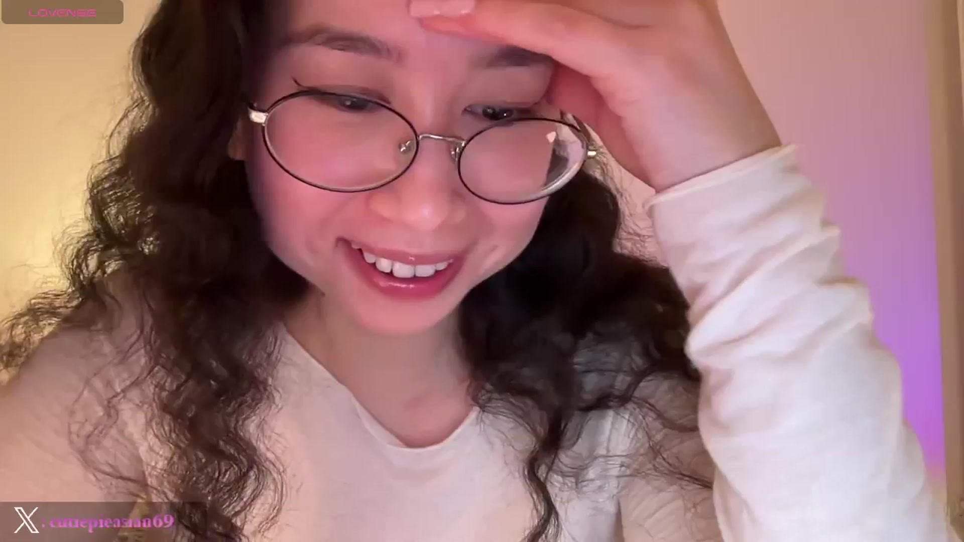 Gallery image thumbnail from cute_asian69's myfreecams stream on, 02/27/2024, 01:03 image 10 of 20