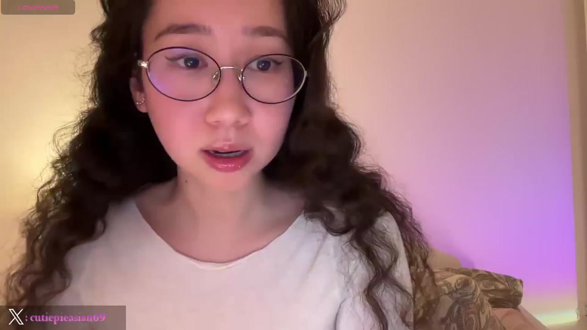 Gallery image thumbnail from cute_asian69's myfreecams stream on, 02/27/2024, 01:03 image 11 of 20