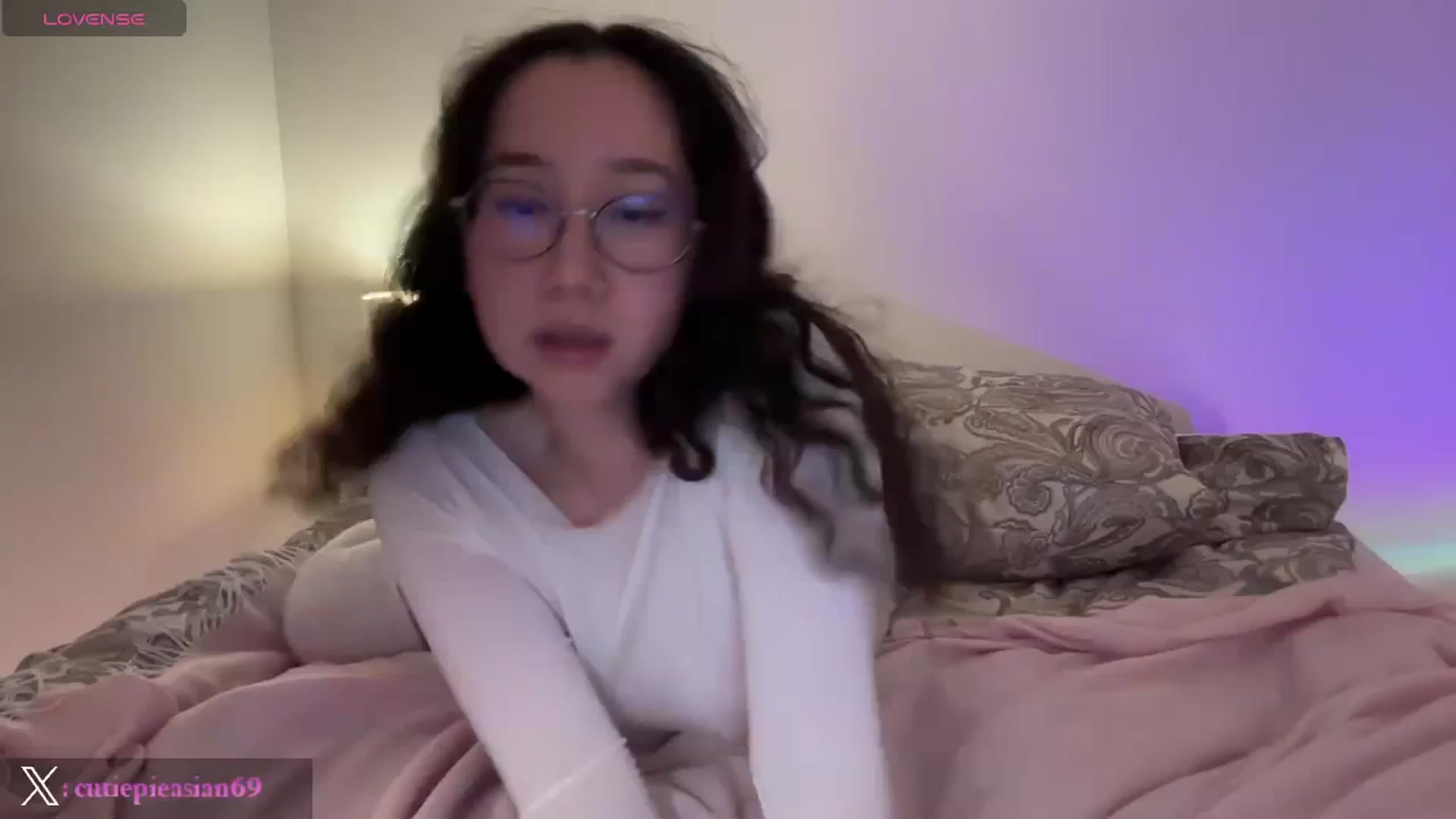 Gallery image thumbnail from cute_asian69's myfreecams stream on, 02/27/2024, 01:40 image 6 of 20