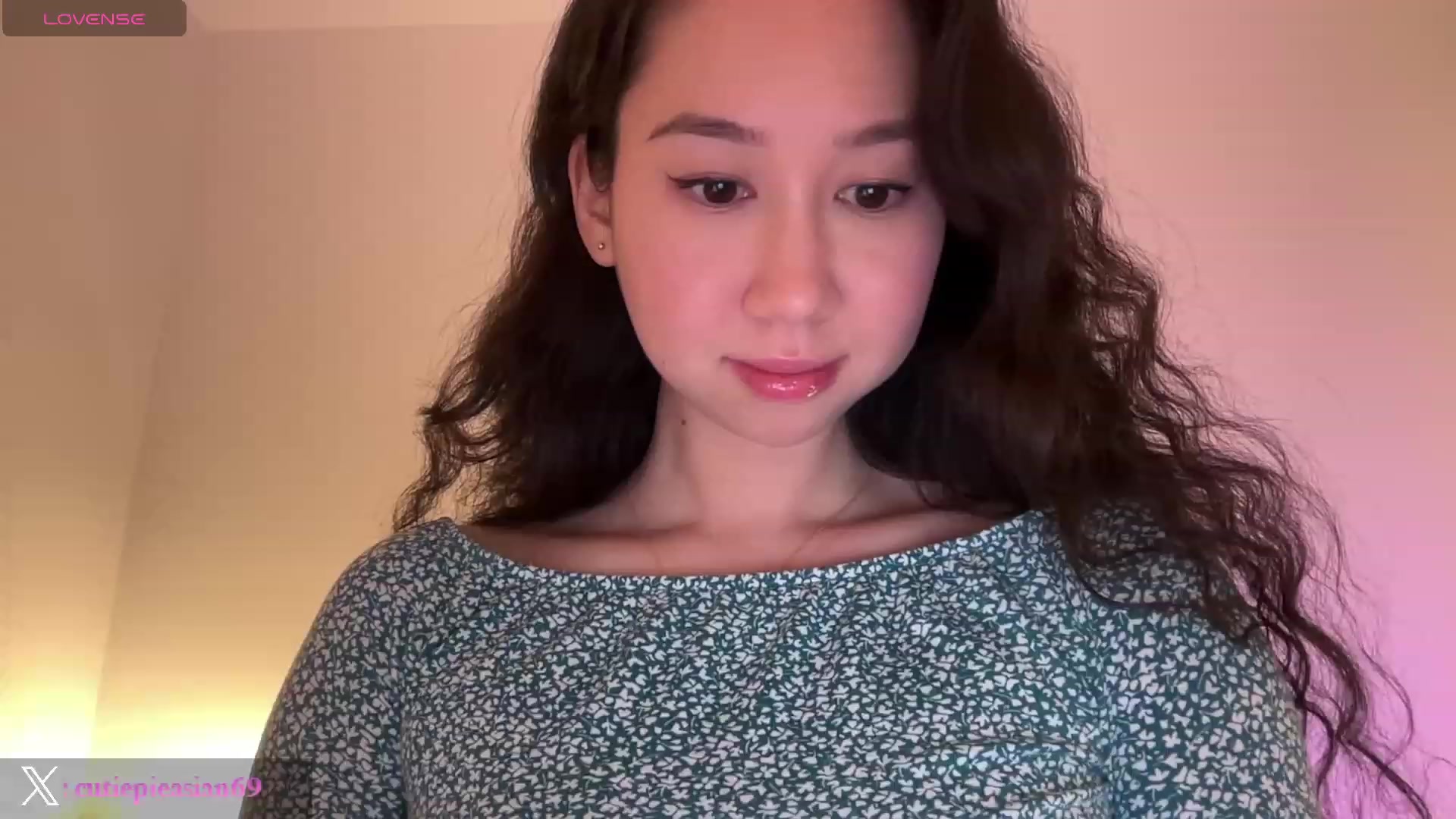 Gallery image thumbnail from cute_asian69's myfreecams stream on, 03/04/2024, 04:17 image 2 of 20