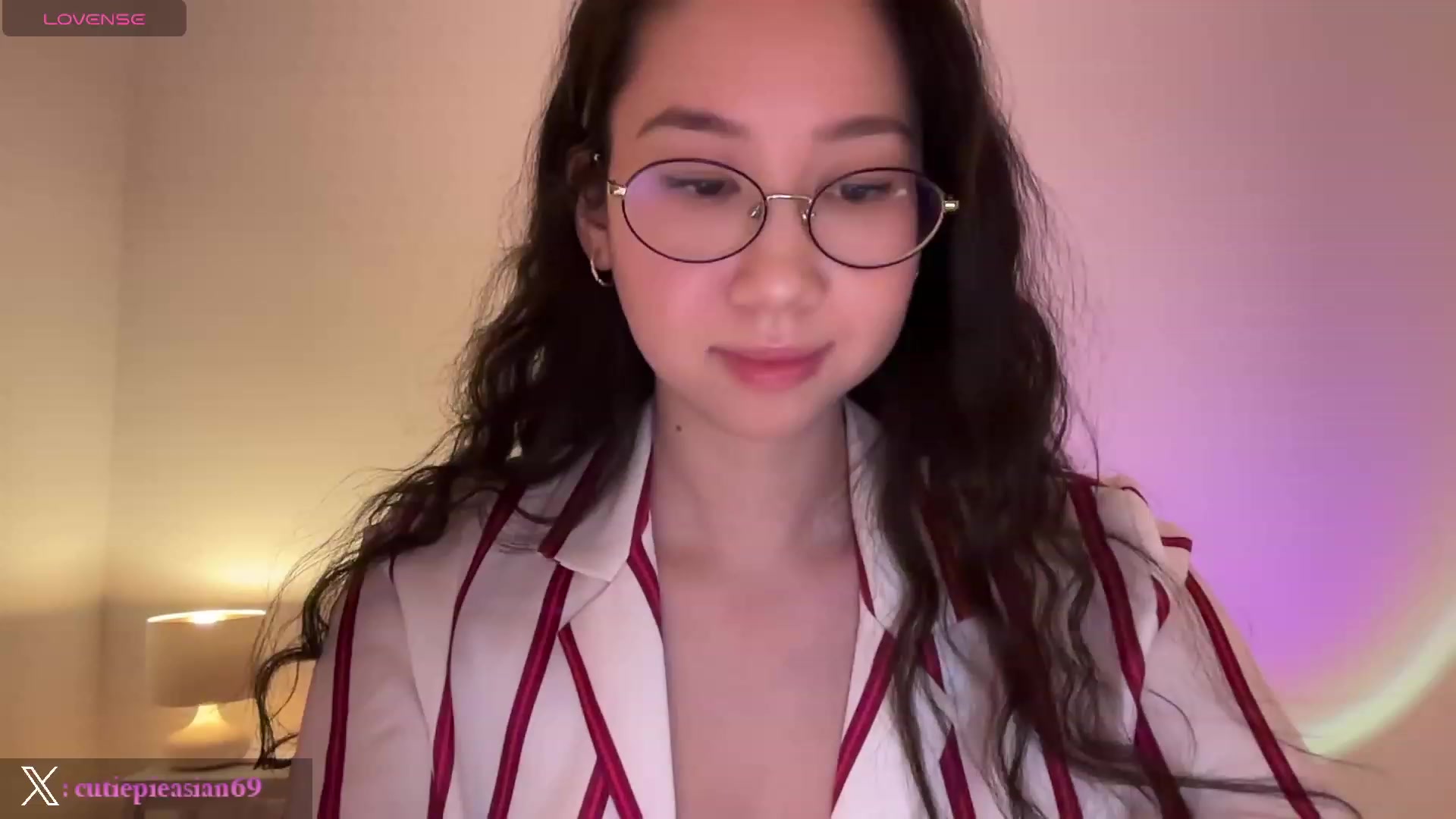 Gallery image thumbnail from cute_asian69's myfreecams stream on, 03/11/2024, 04:04 image 17 of 20