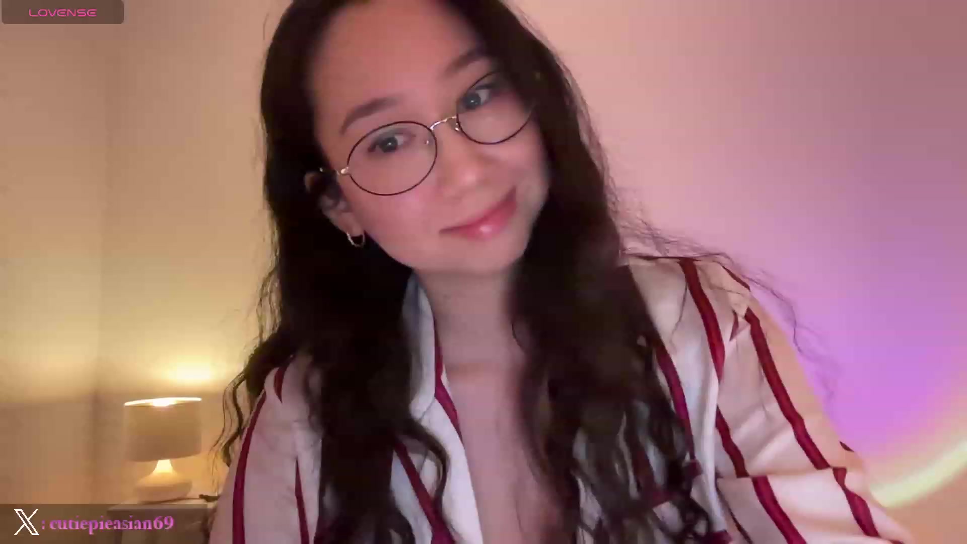 Gallery image thumbnail from cute_asian69's myfreecams stream on, 03/11/2024, 04:04 image 2 of 20