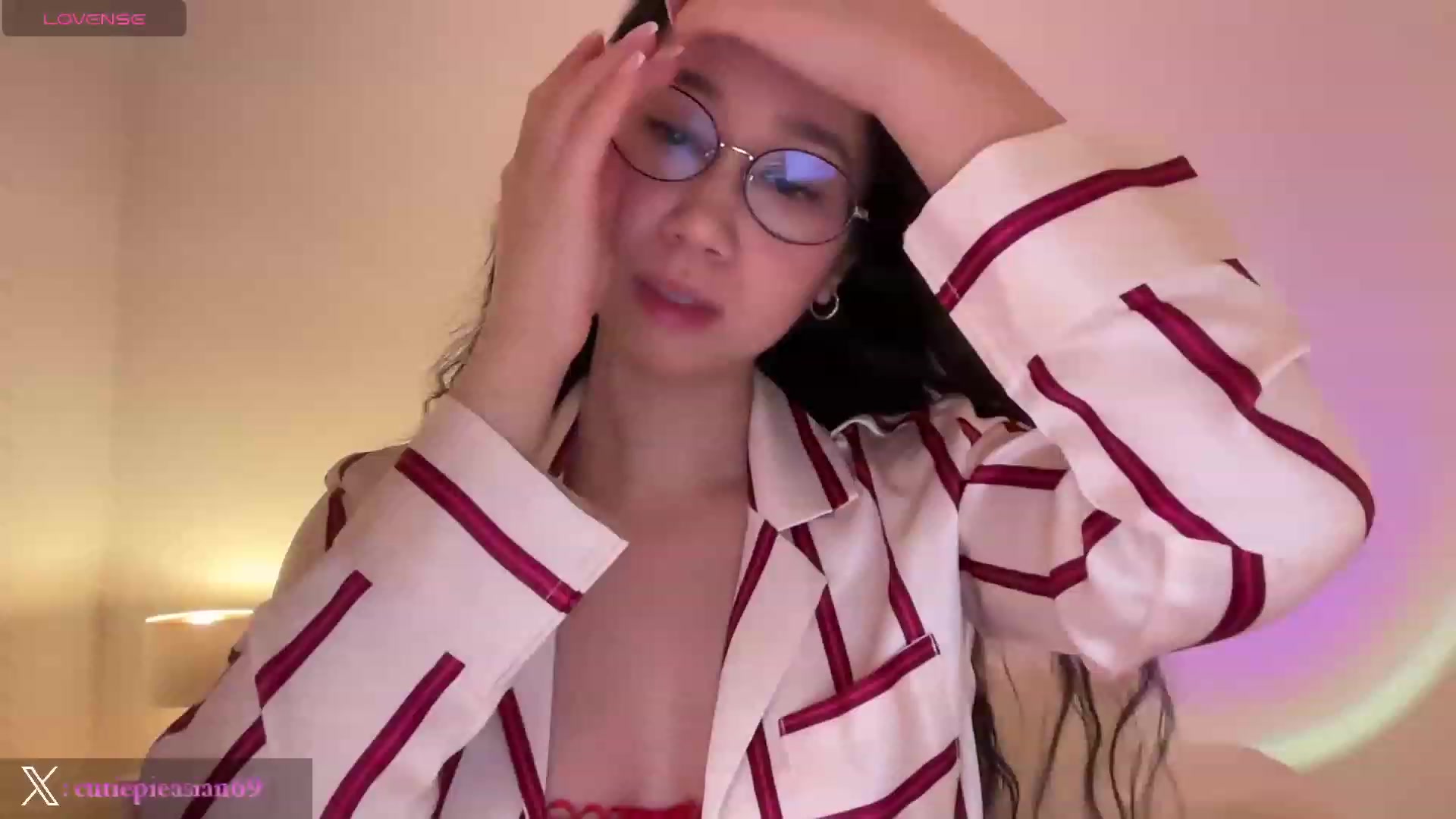 Gallery image thumbnail from cute_asian69's myfreecams stream on, 03/11/2024, 04:04 image 16 of 20