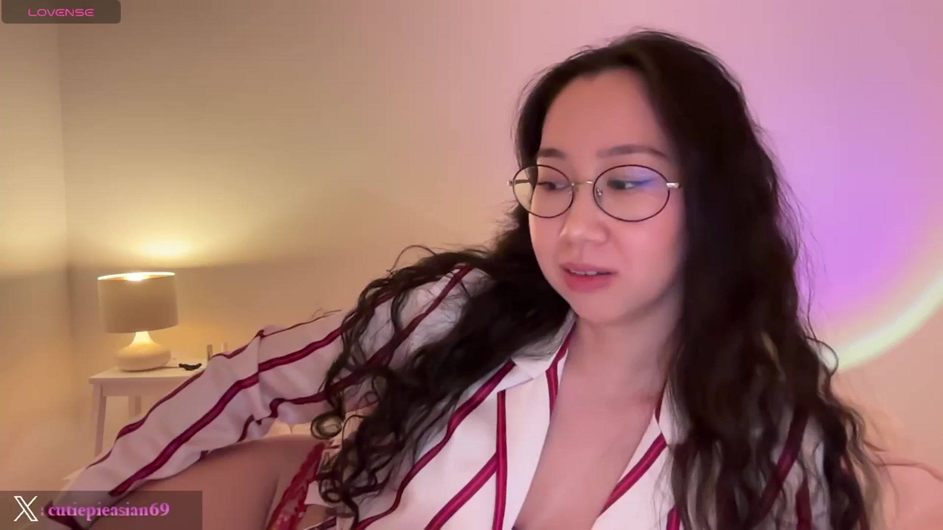 Gallery image thumbnail from cute_asian69's myfreecams stream on, 03/11/2024, 06:05 image 4 of 20