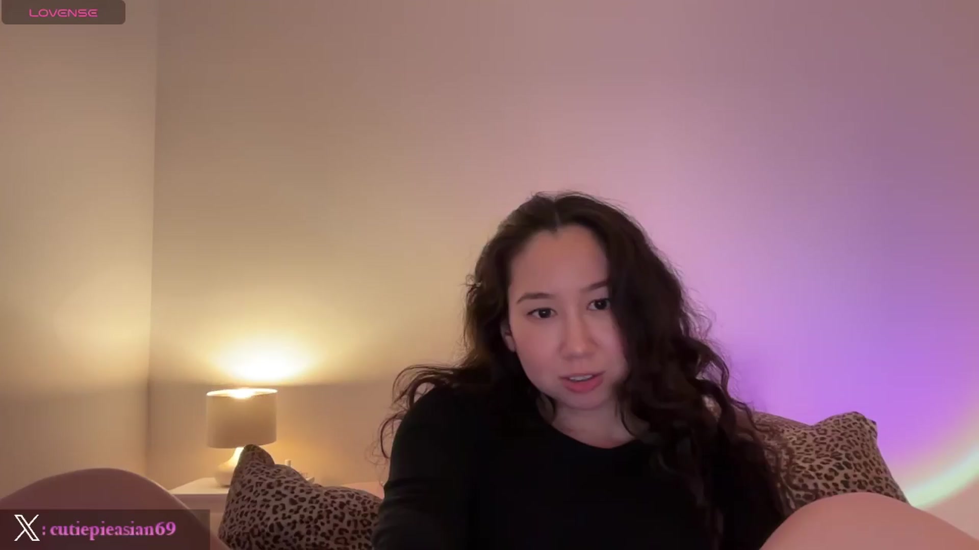 Gallery image thumbnail from cute_asian69's myfreecams stream on, 03/25/2024, 05:21 image 16 of 20