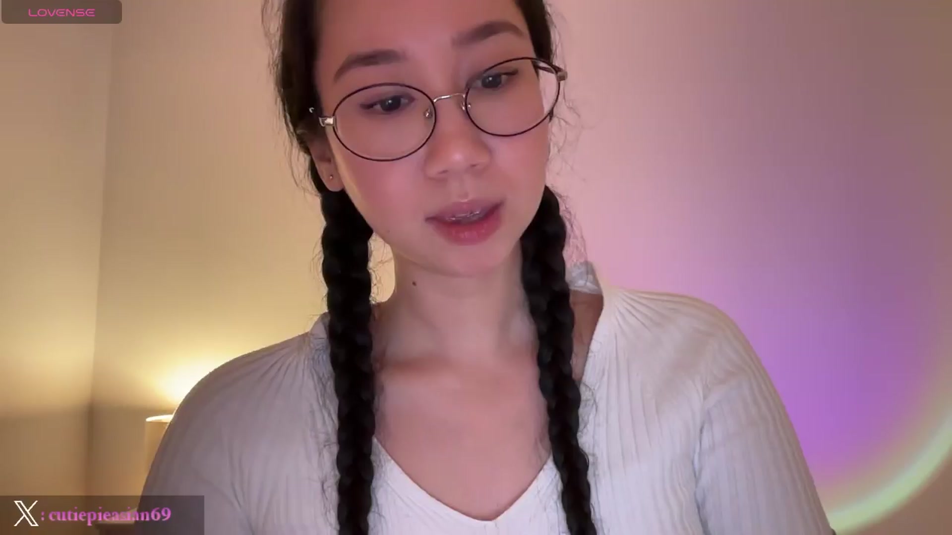 Gallery image thumbnail from cute_asian69's myfreecams stream on, 03/27/2024, 03:13 image 11 of 20