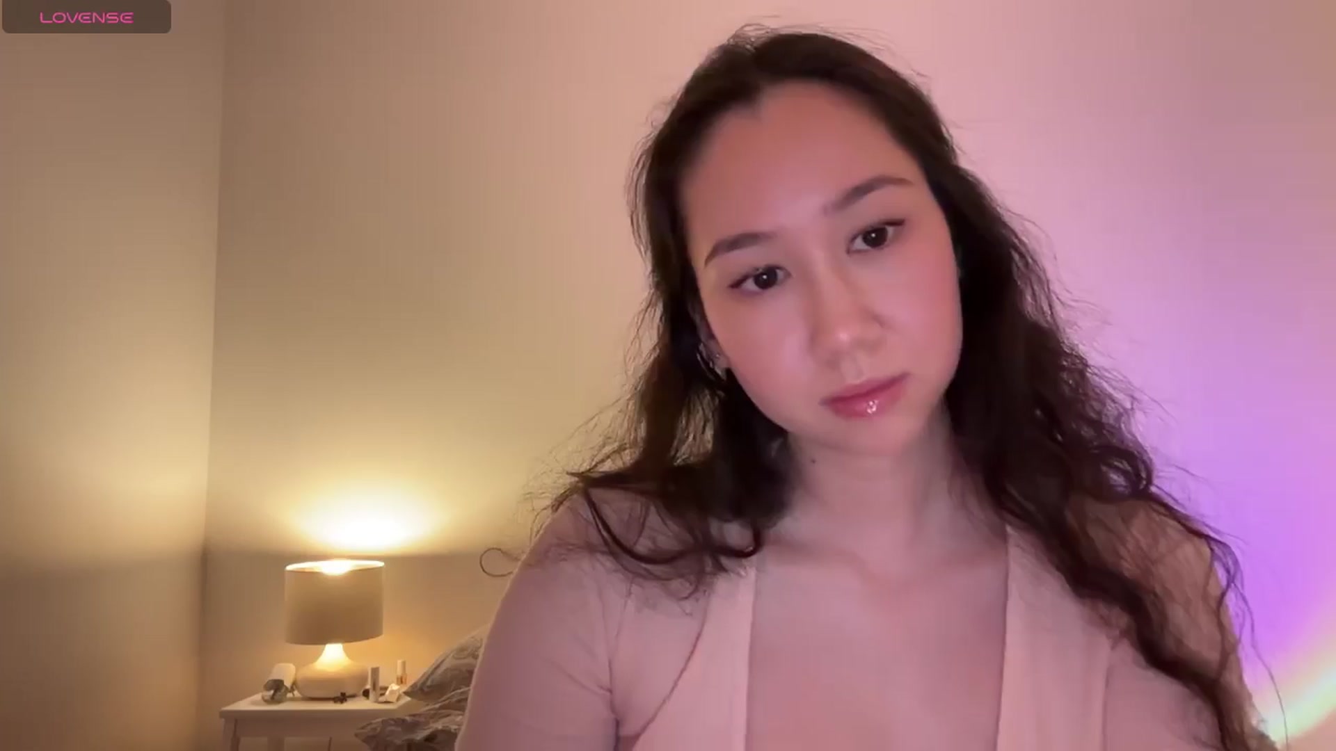 Gallery image thumbnail from cute_asian69's myfreecams stream on, 04/06/2024, 23:18 image 18 of 20