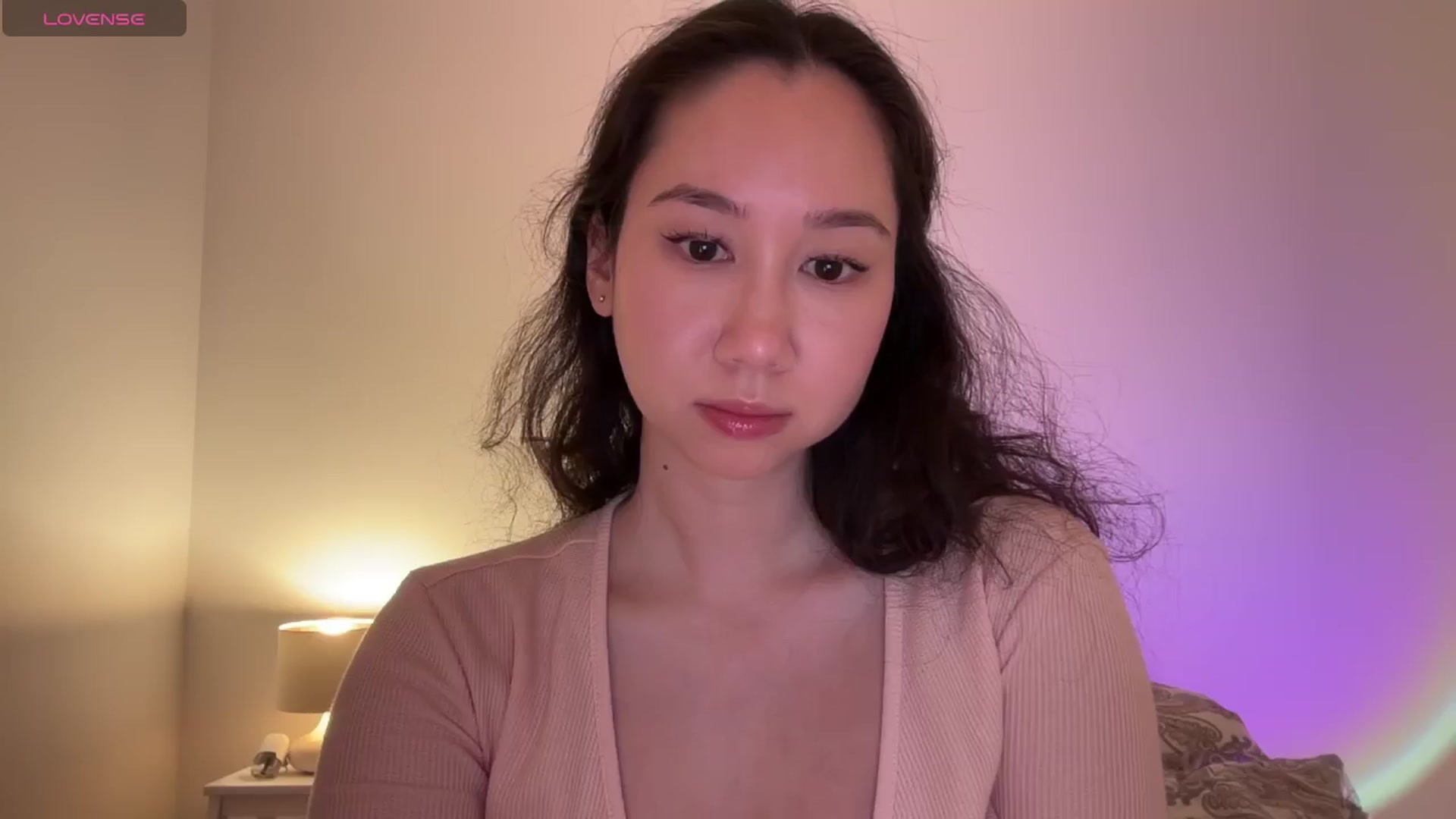 Gallery image thumbnail from cute_asian69's myfreecams stream on, 04/06/2024, 23:18 image 10 of 20