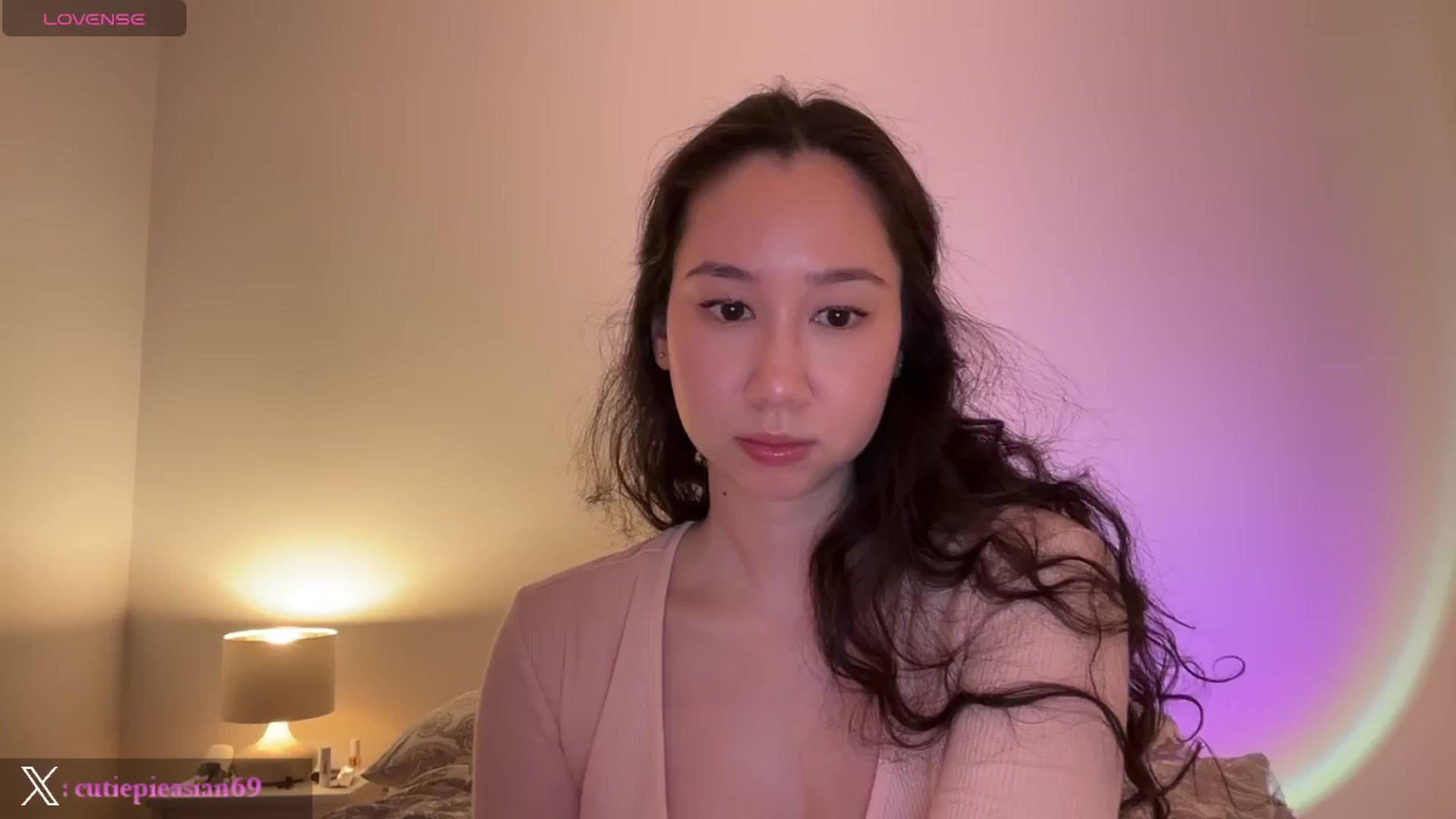 Gallery image thumbnail from cute_asian69's myfreecams stream on, 04/06/2024, 23:18 image 3 of 20