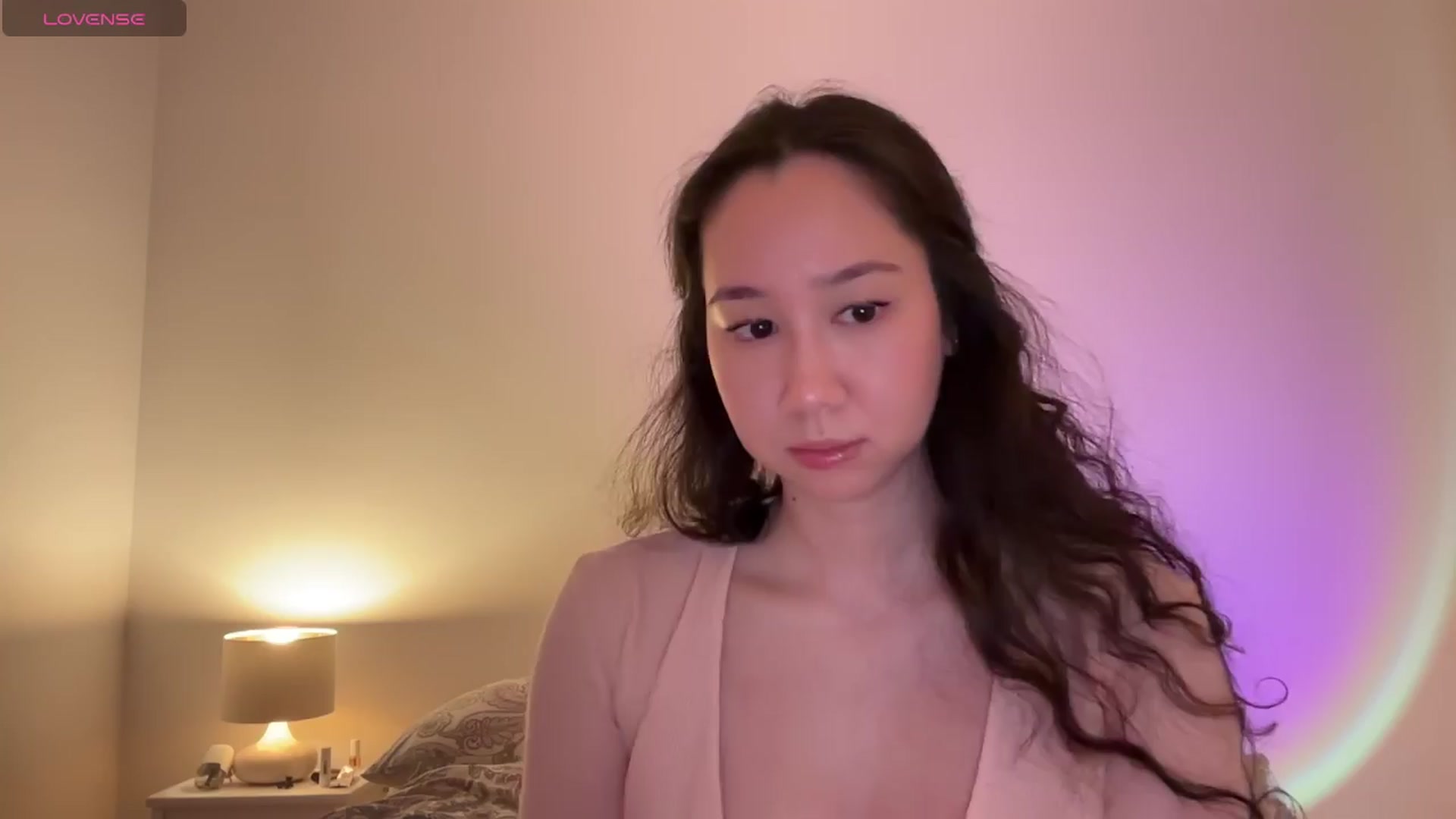 Gallery image thumbnail from cute_asian69's myfreecams stream on, 04/06/2024, 23:18 image 6 of 20