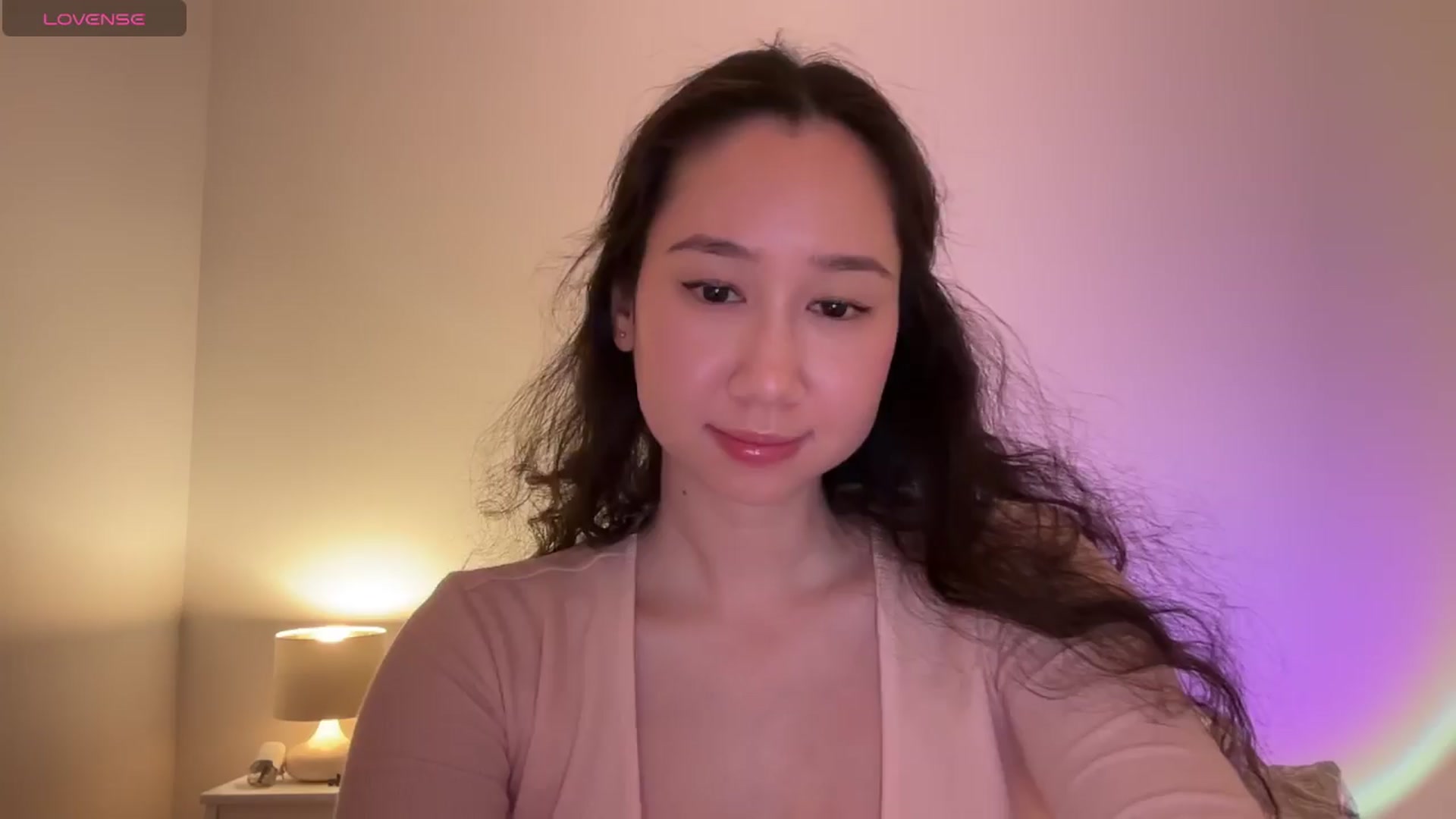 Gallery image thumbnail from cute_asian69's myfreecams stream on, 04/06/2024, 23:18 image 12 of 20