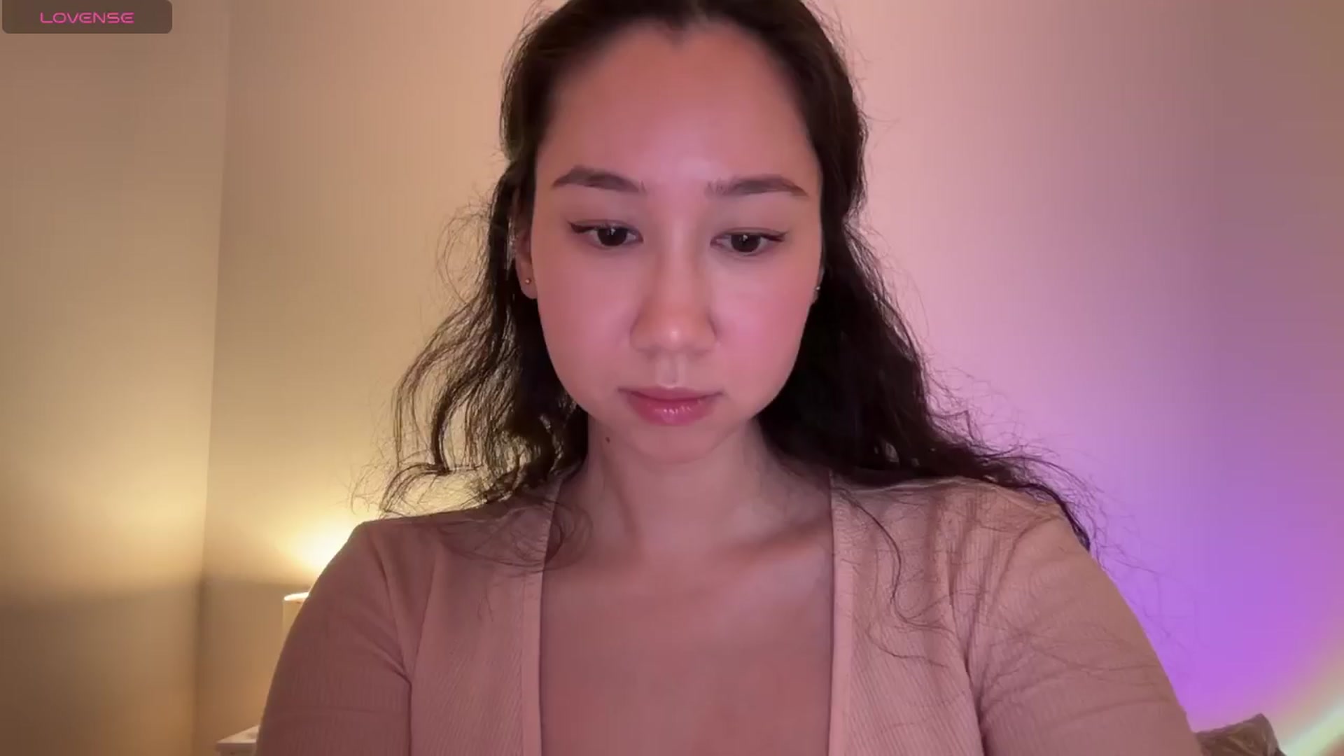 Gallery image thumbnail from cute_asian69's myfreecams stream on, 04/06/2024, 23:48 image 17 of 20