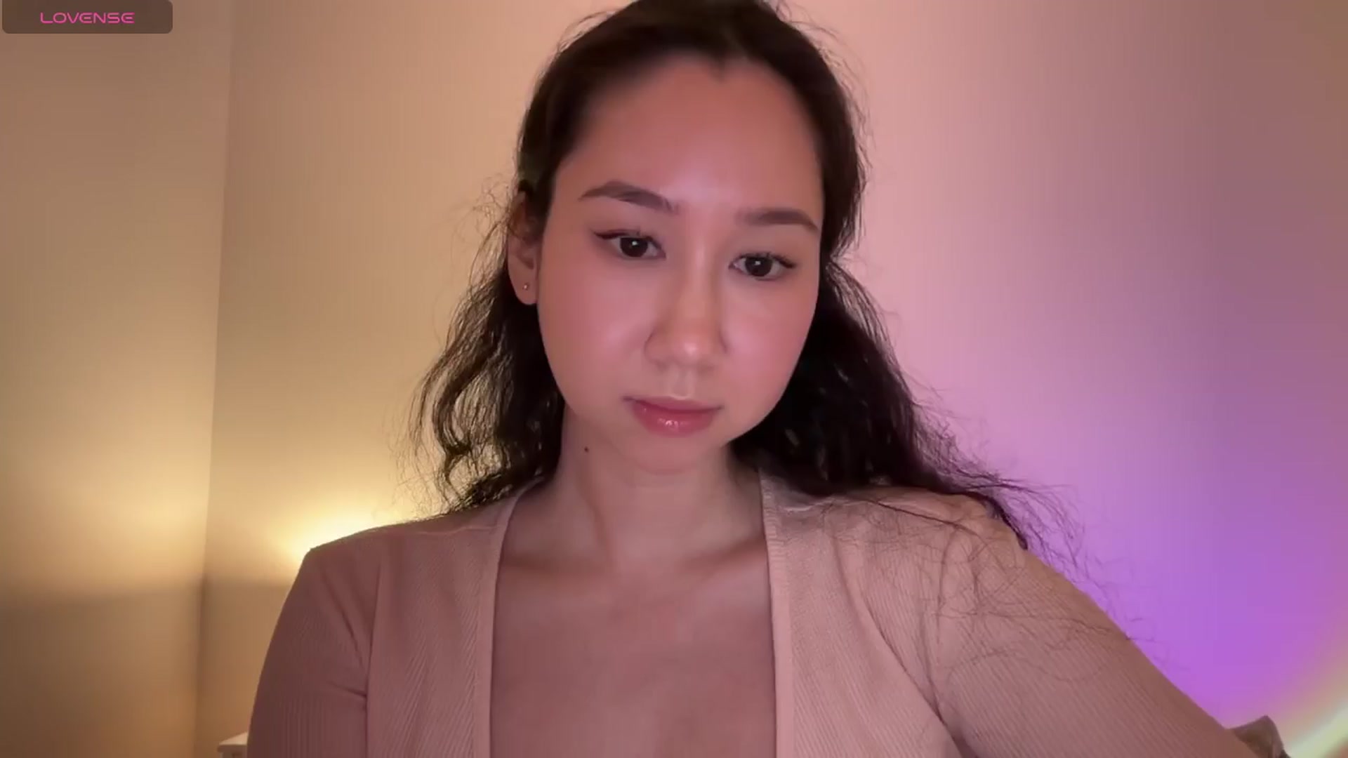 Gallery image thumbnail from cute_asian69's myfreecams stream on, 04/06/2024, 23:48 image 7 of 20