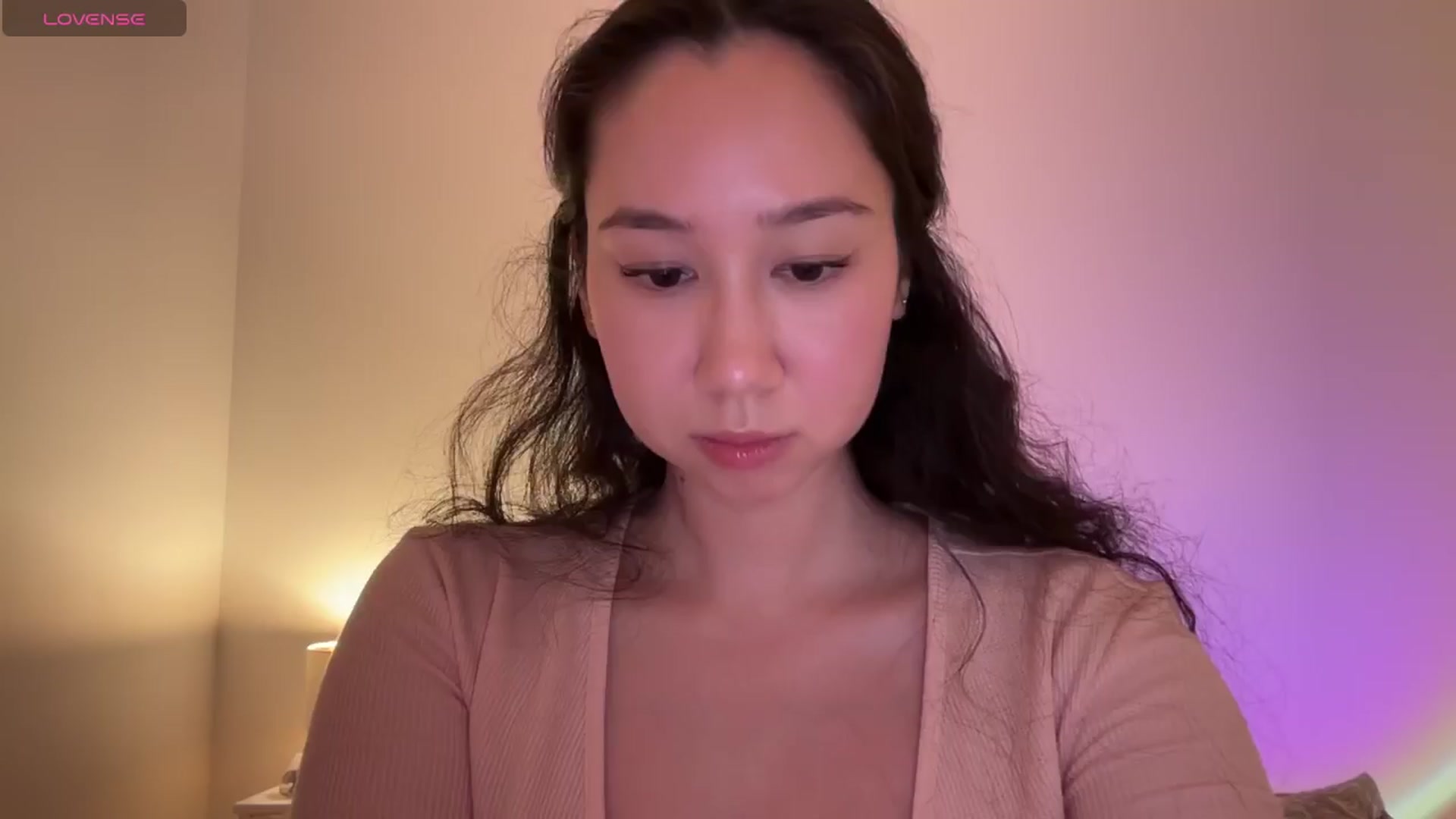 Gallery image thumbnail from cute_asian69's myfreecams stream on, 04/06/2024, 23:48 image 18 of 20