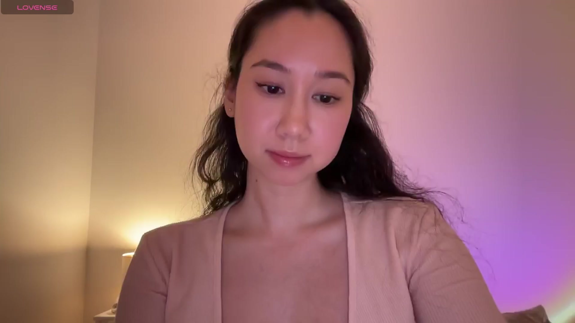 Gallery image thumbnail from cute_asian69's myfreecams stream on, 04/06/2024, 23:48 image 2 of 20