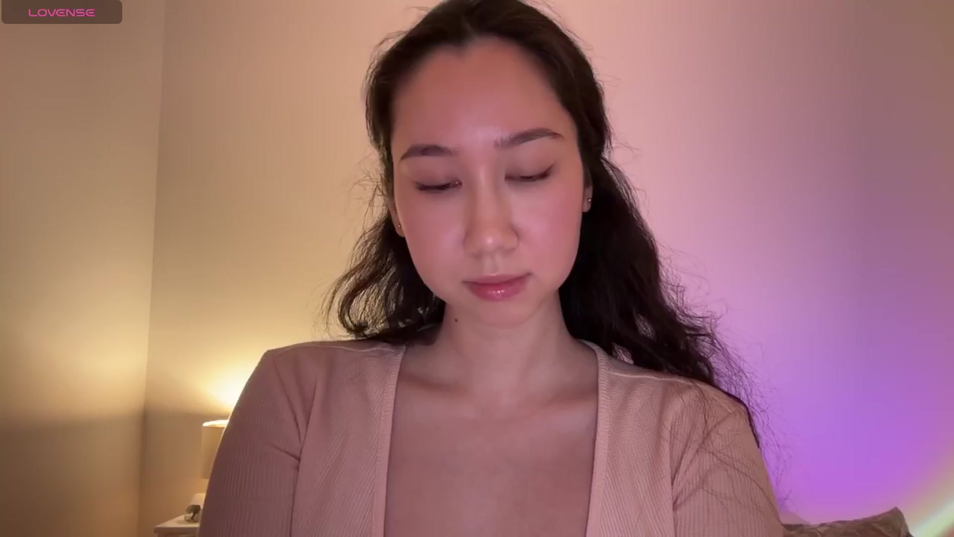 Gallery image thumbnail from cute_asian69's myfreecams stream on, 04/06/2024, 23:48 image 3 of 20