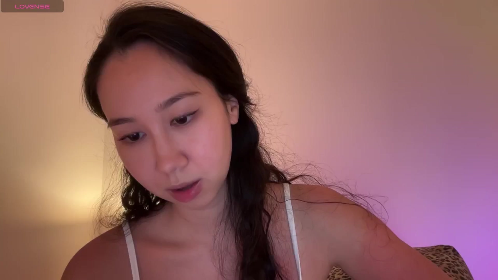 Gallery image thumbnail from cute_asian69's myfreecams stream on, 04/21/2024, 22:33 image 7 of 20