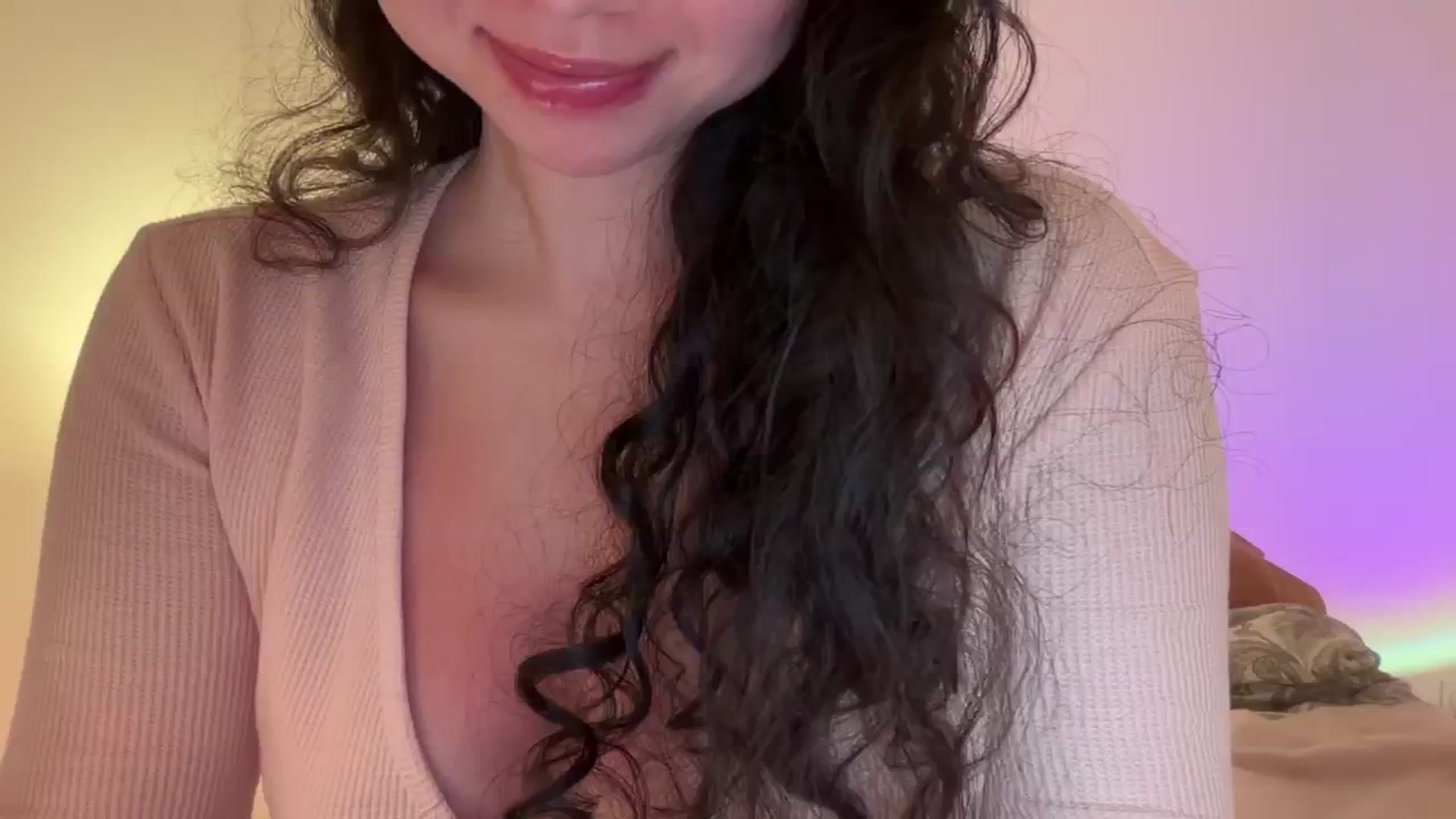 Gallery image thumbnail from cute_asian69's myfreecams stream on, 04/22/2024, 21:40 image 3 of 20