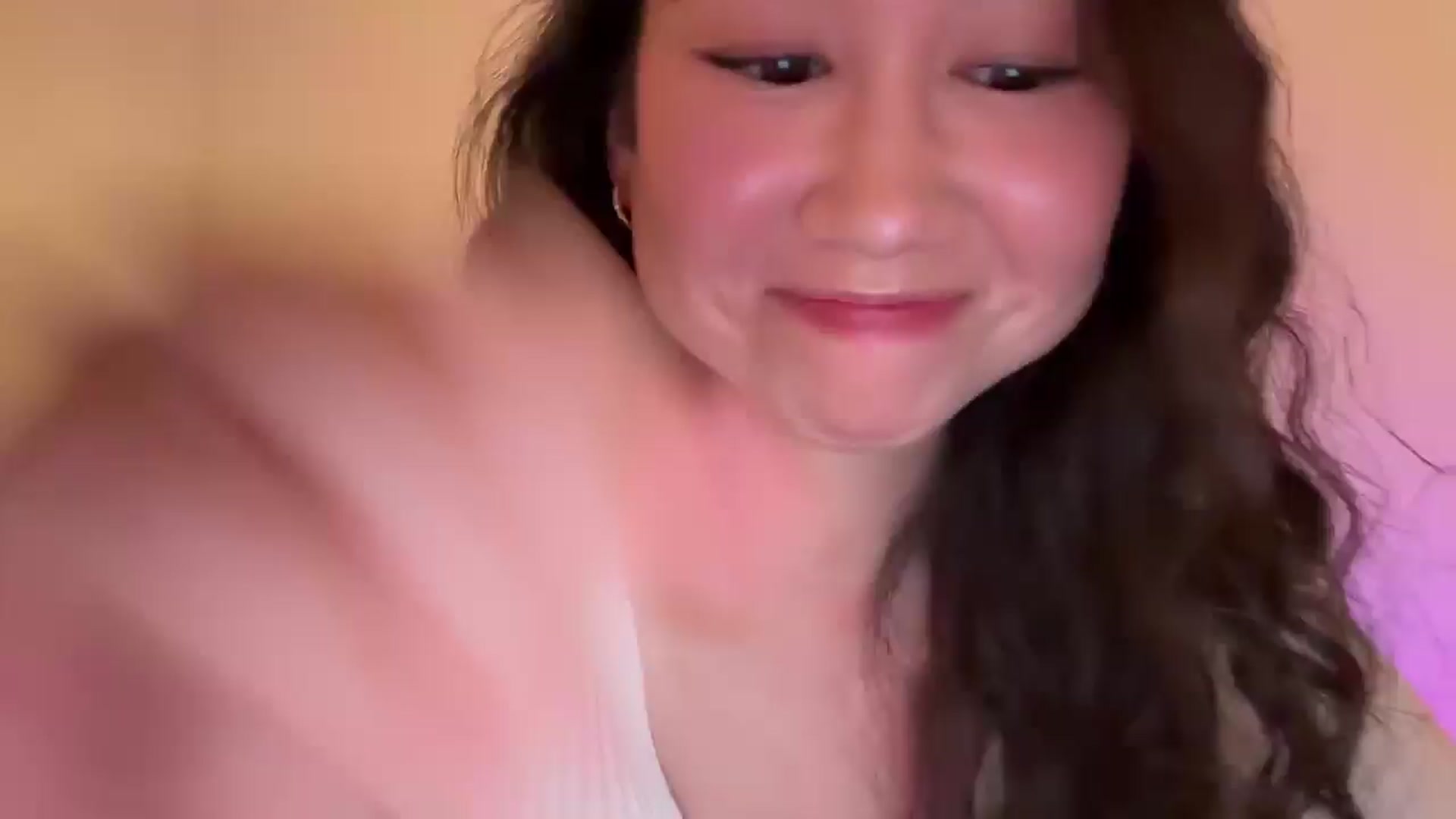 Gallery image thumbnail from cute_asian69's myfreecams stream on, 05/12/2024, 22:30 image 9 of 20