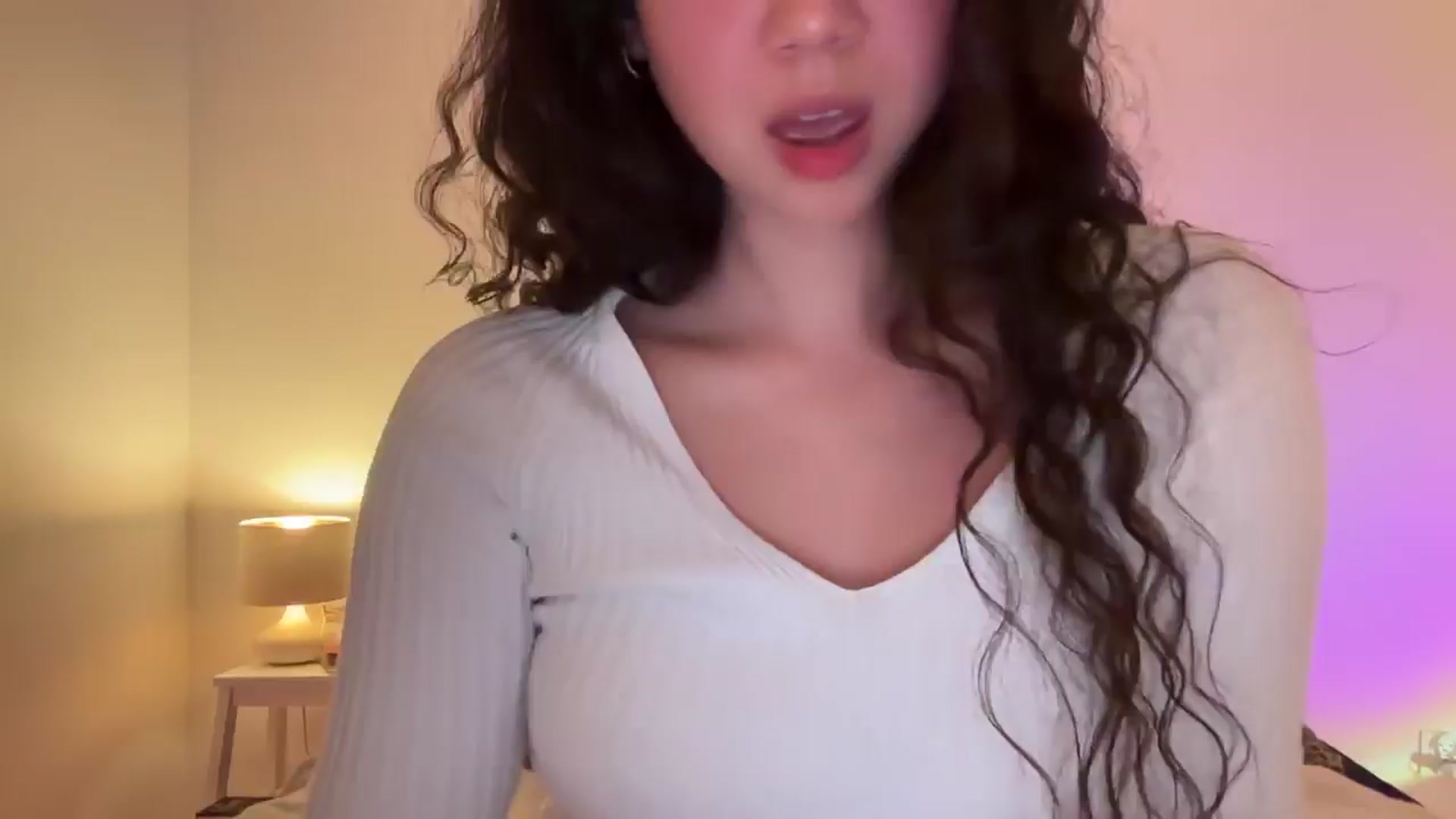 Gallery image thumbnail from cute_asian69's myfreecams stream on, 05/13/2024, 24:02 image 18 of 20