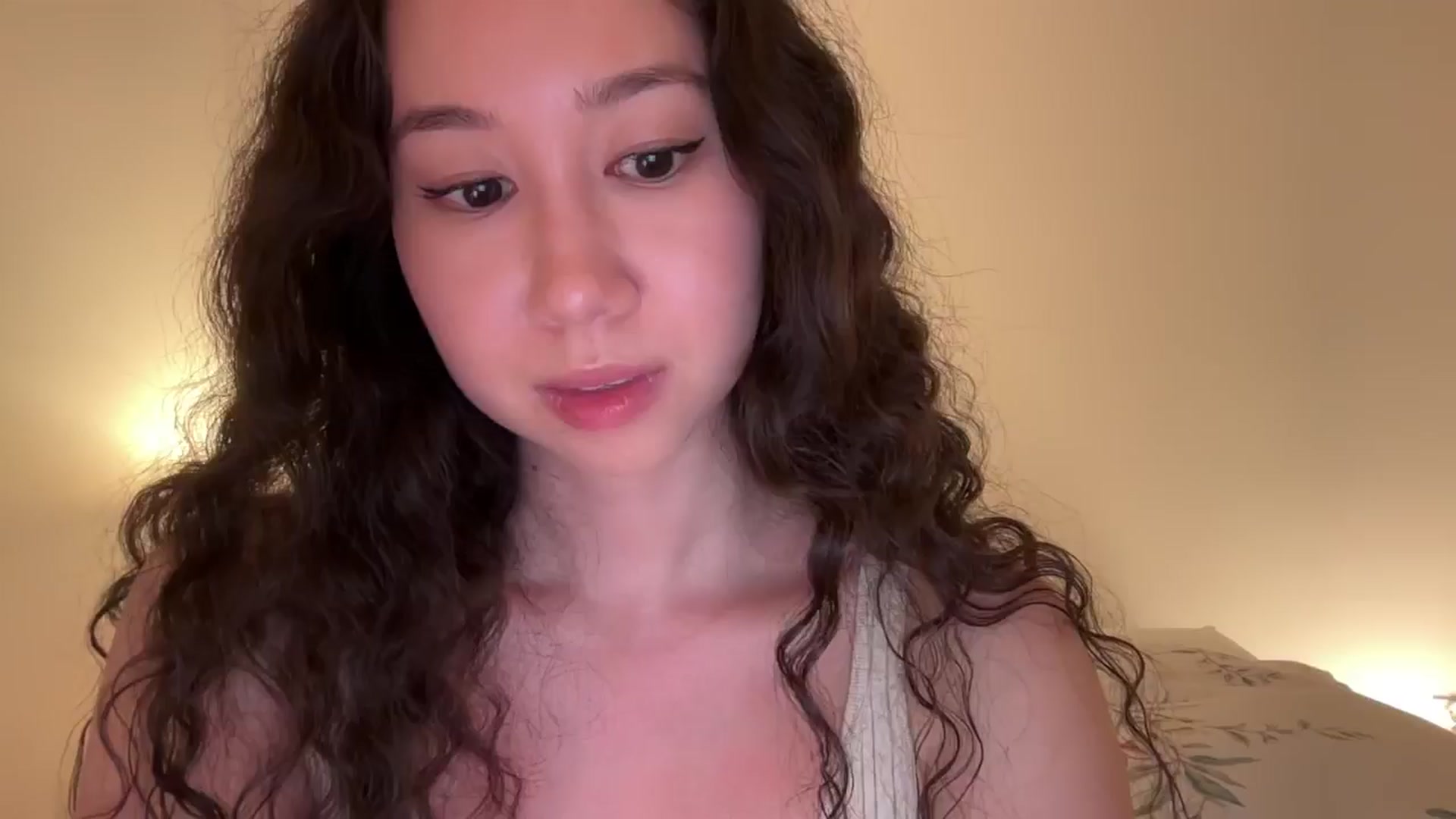 Gallery image thumbnail from cute_asian69's myfreecams stream on, 06/03/2024, 02:13 image 18 of 20